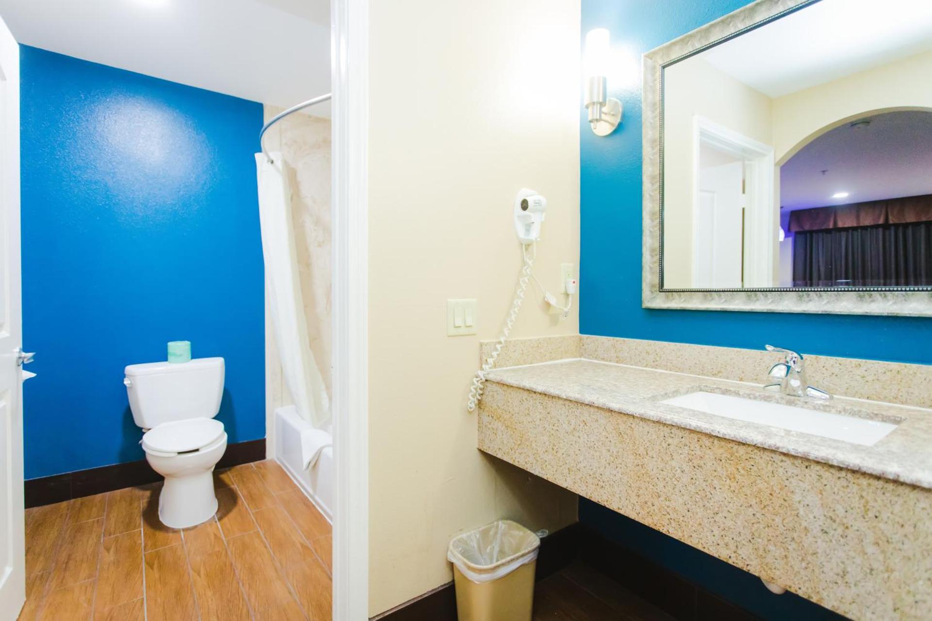 King Room with Spa Bath - Smoking