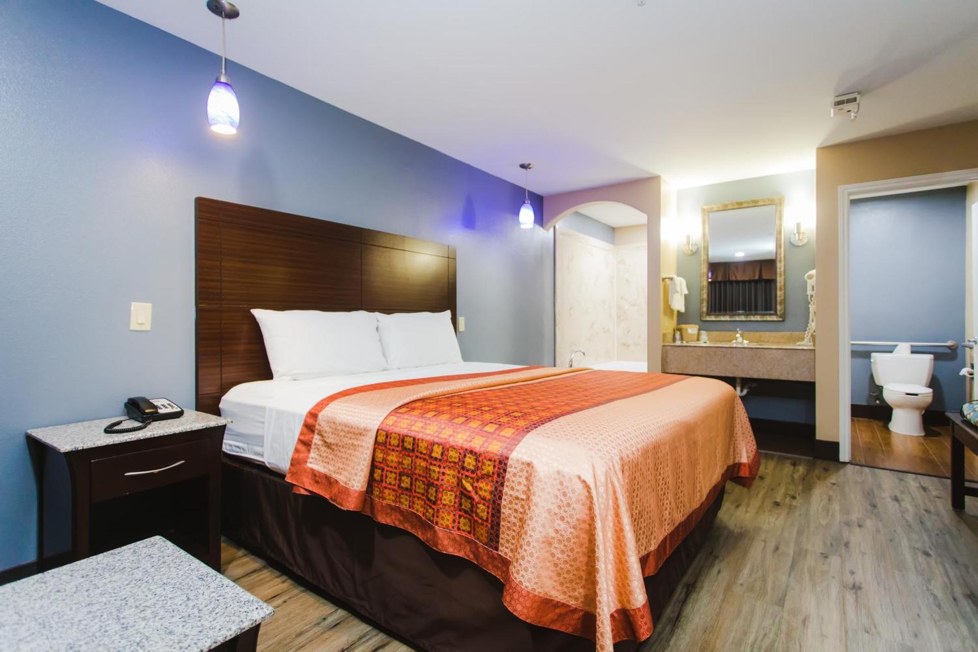 King Room with Spa Bath - Non-Smoking