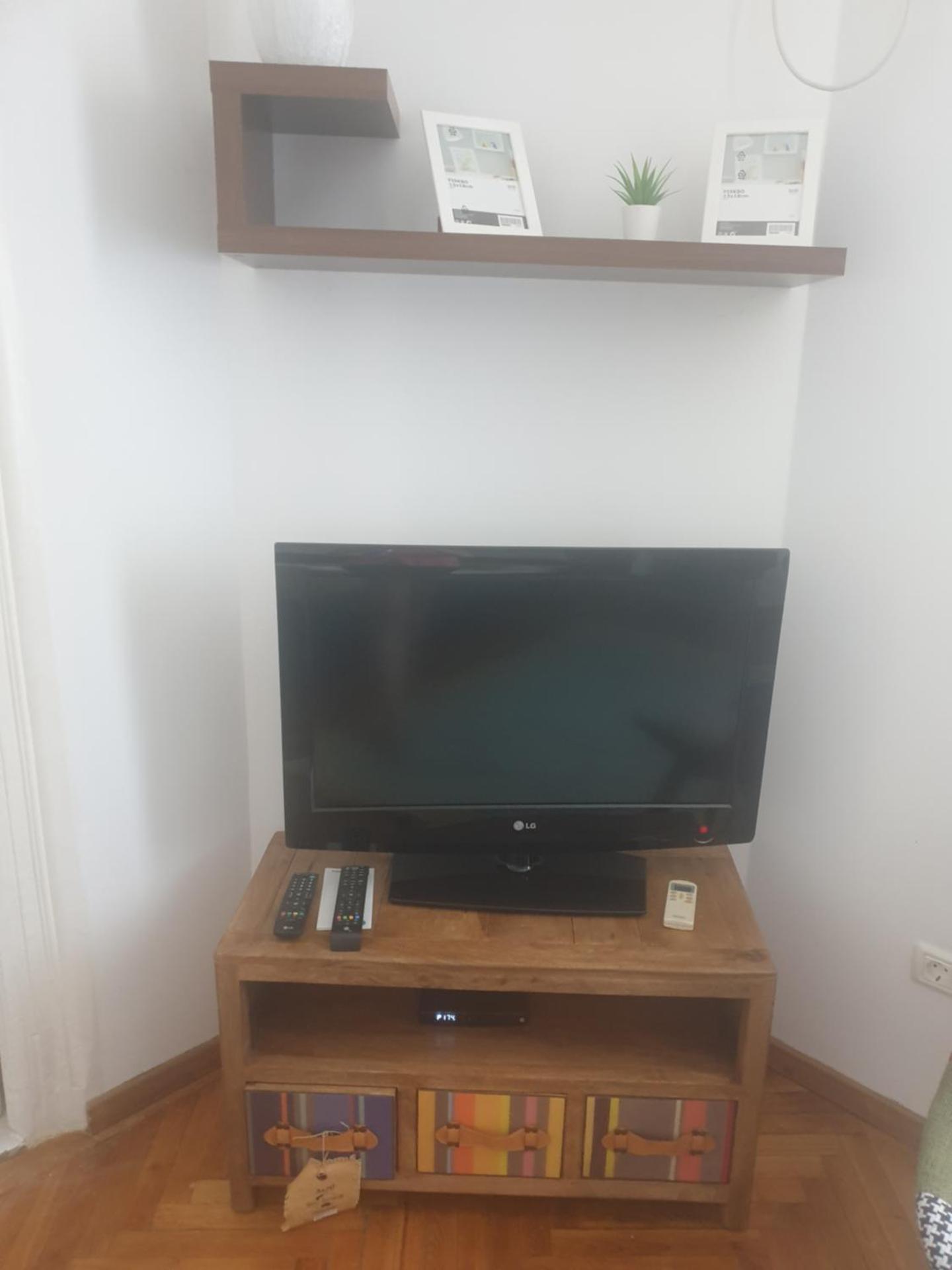 Studio Yellow - Piata Victoriei