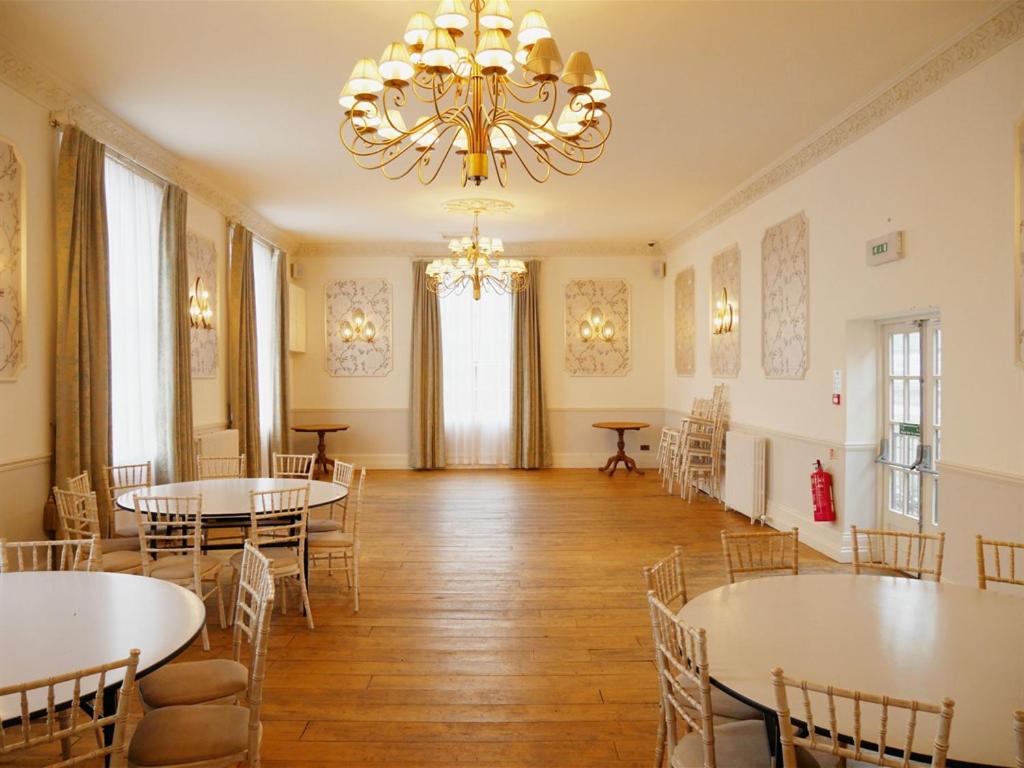 Meeting/conference room