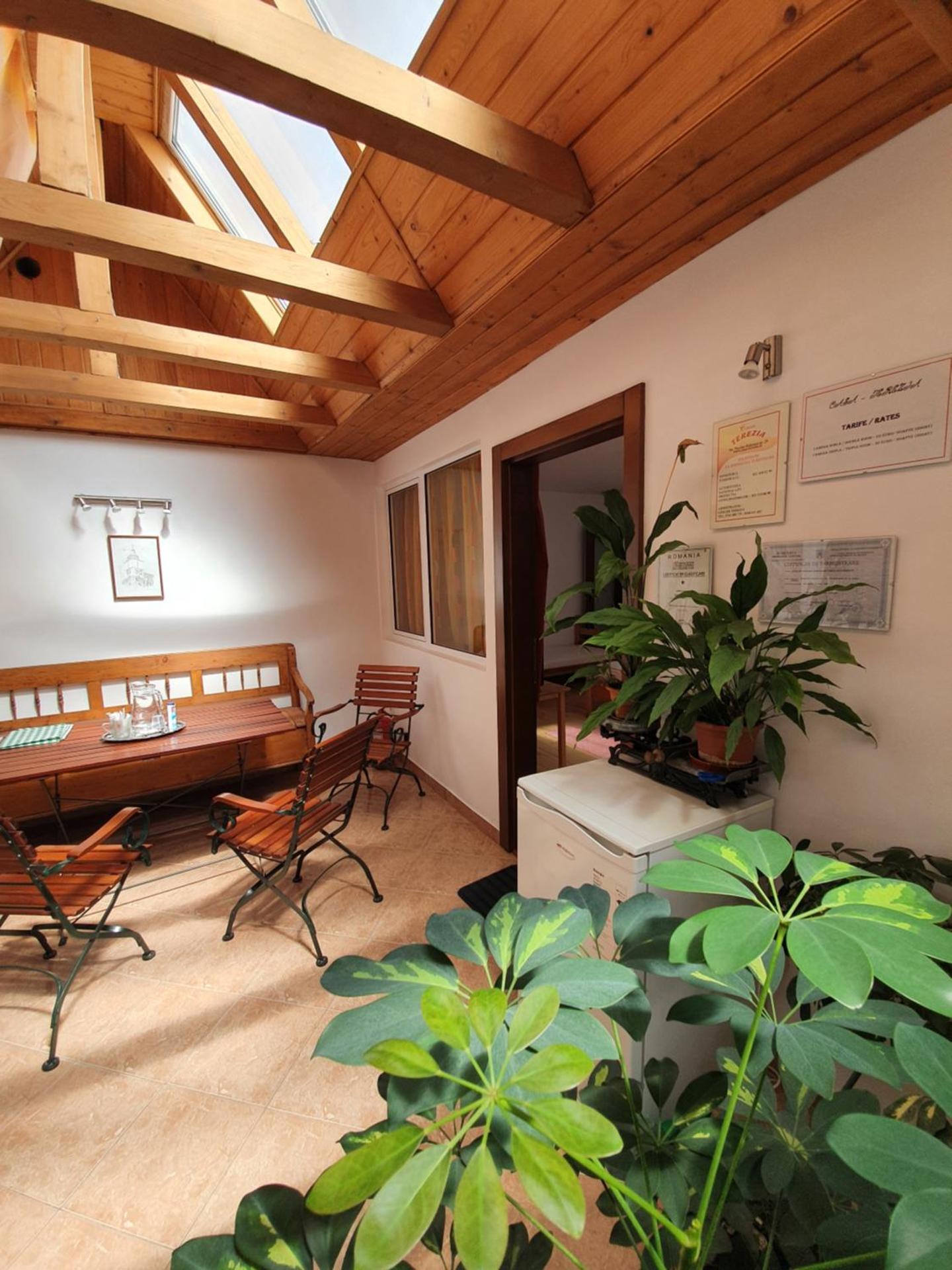 Communal lounge/ TV room