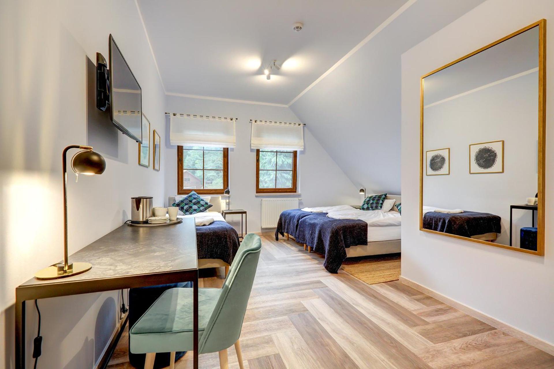 POD DEBEM Kompleks Zeglarsko-Rekreacyjny