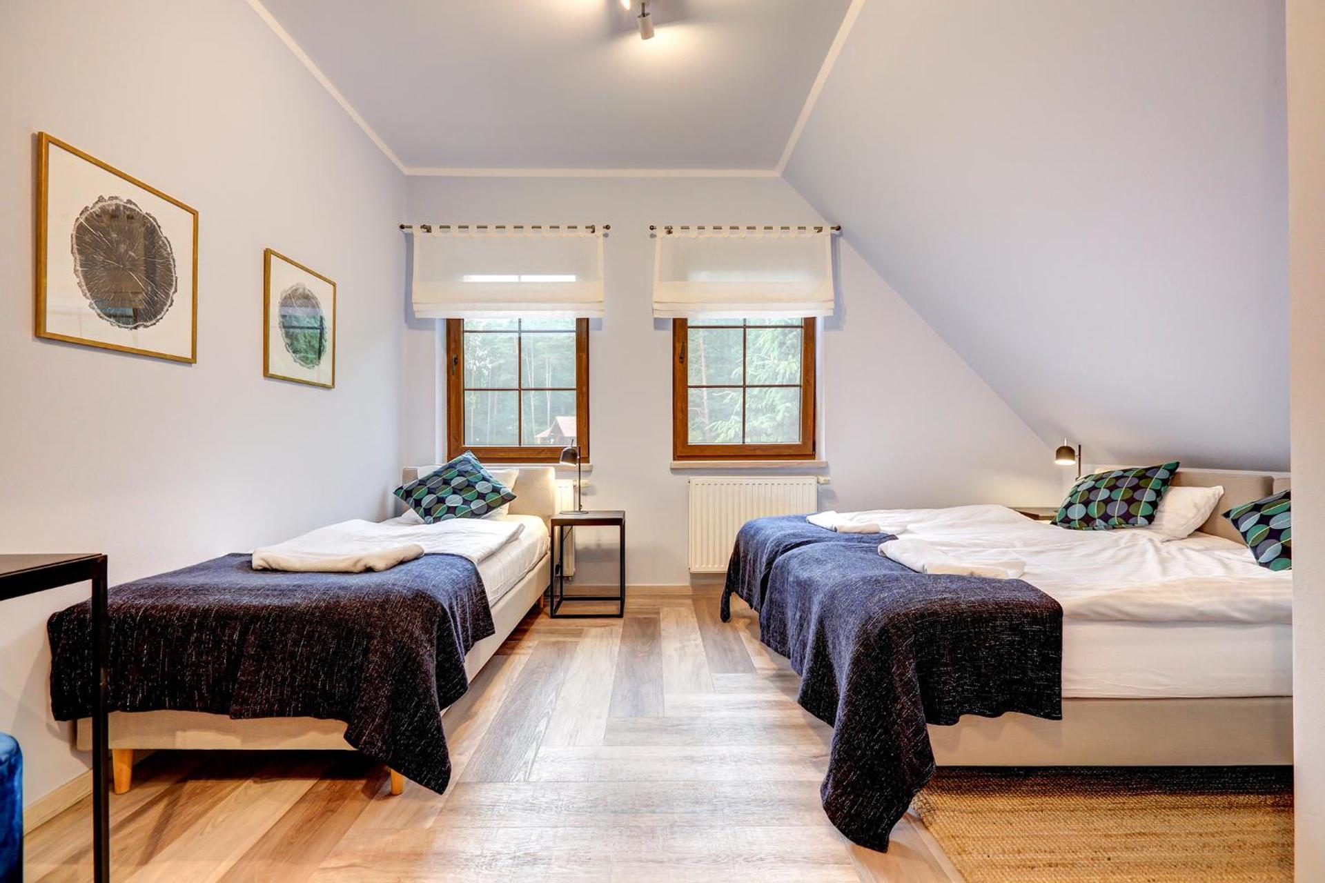 POD DEBEM Kompleks Zeglarsko-Rekreacyjny