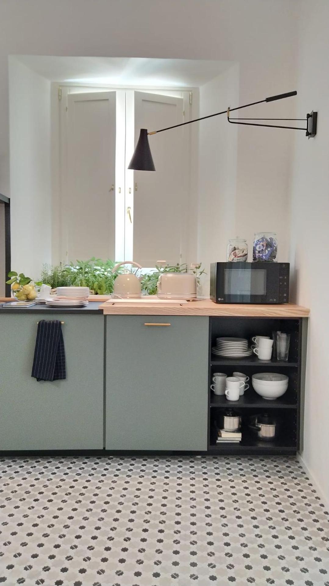 Kitchen or kitchenette