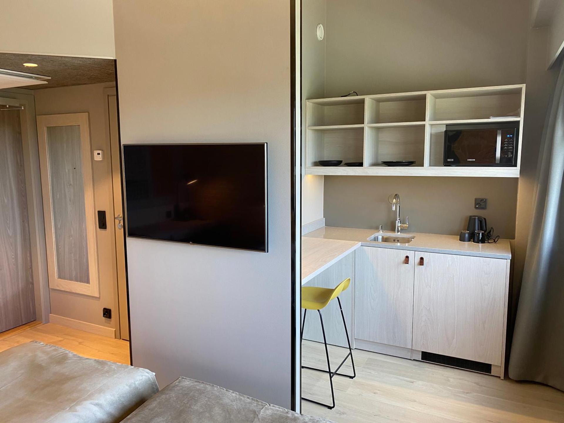 Kitchen or kitchenette