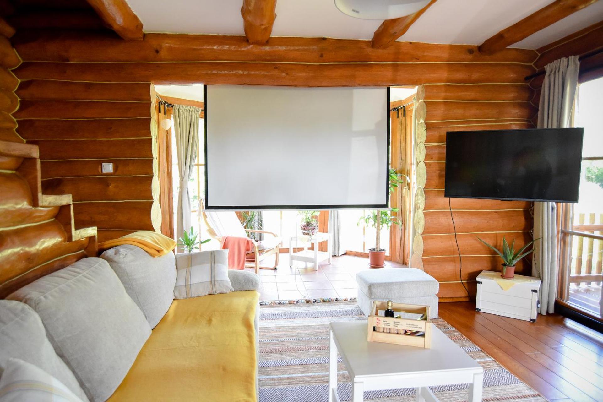 Communal lounge/ TV room