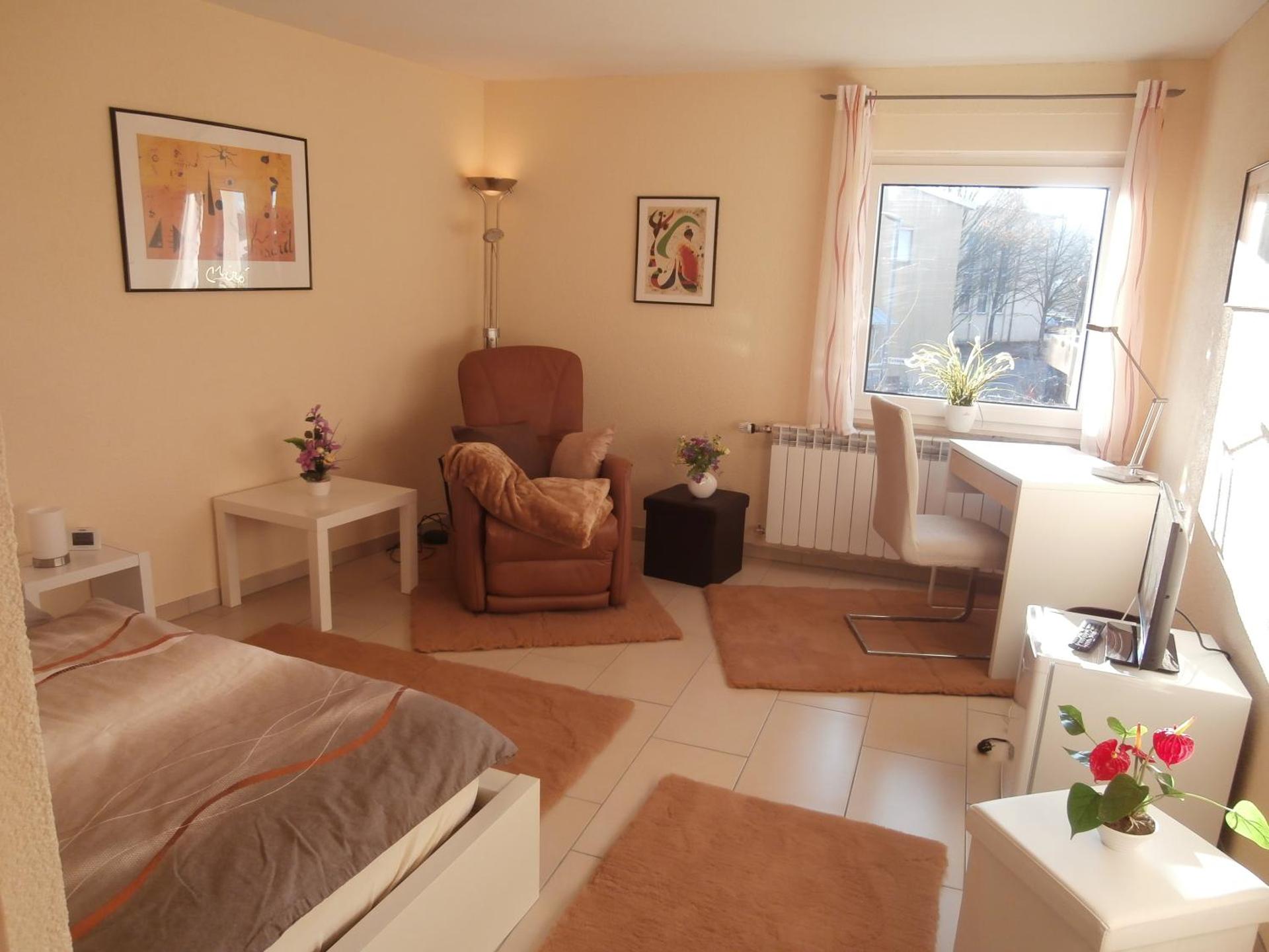 schöne Wohnung nahe Messe Stuttgart und Flughafen für 1-4 Businessgäste