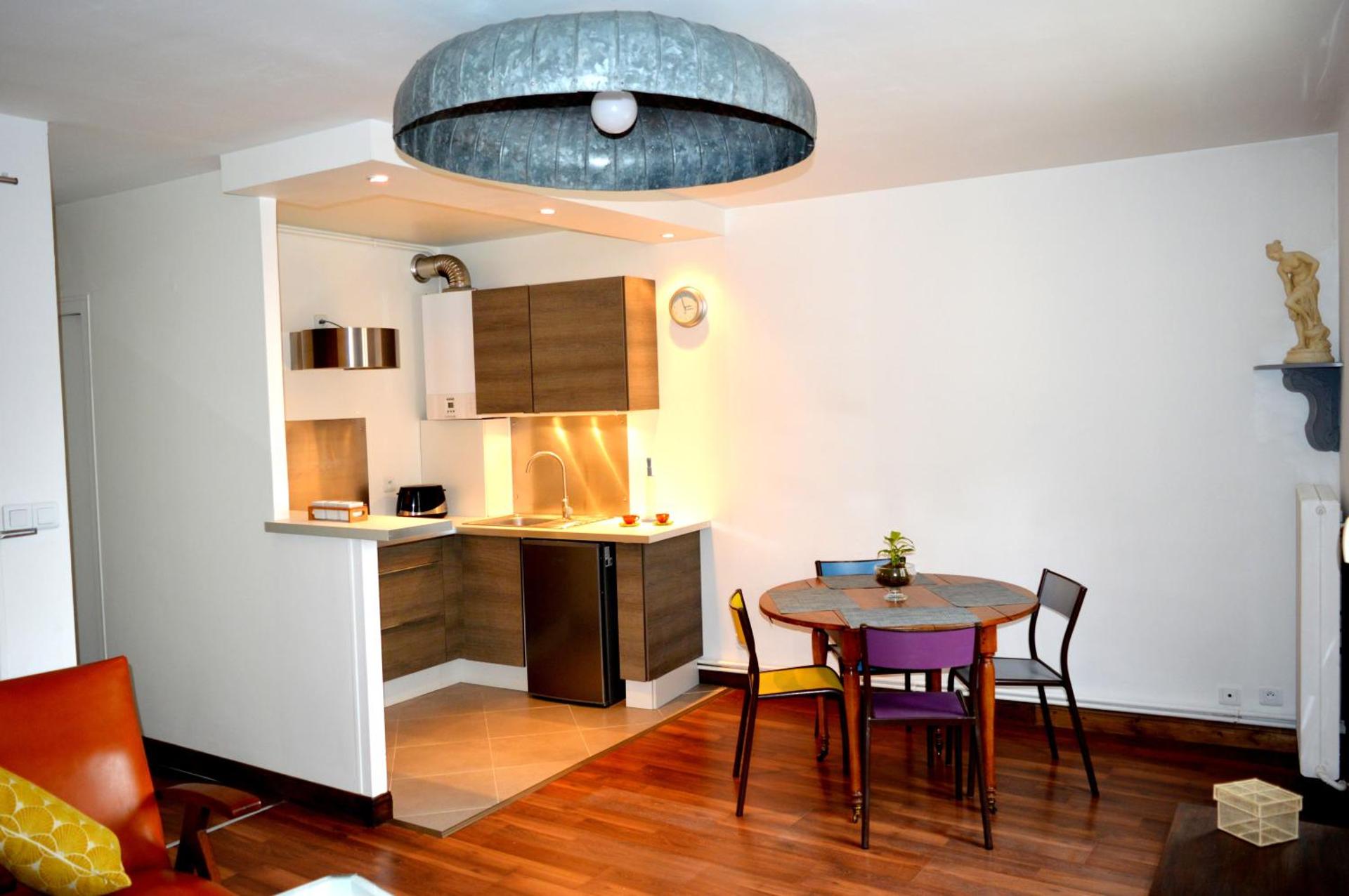 Kitchen or kitchenette