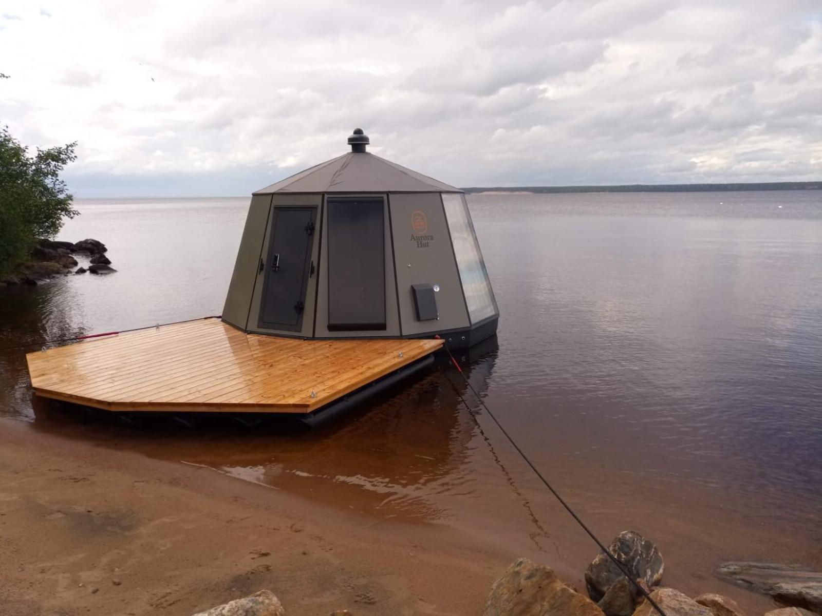 Arctic Lake Experience Oulujärvi Igloos