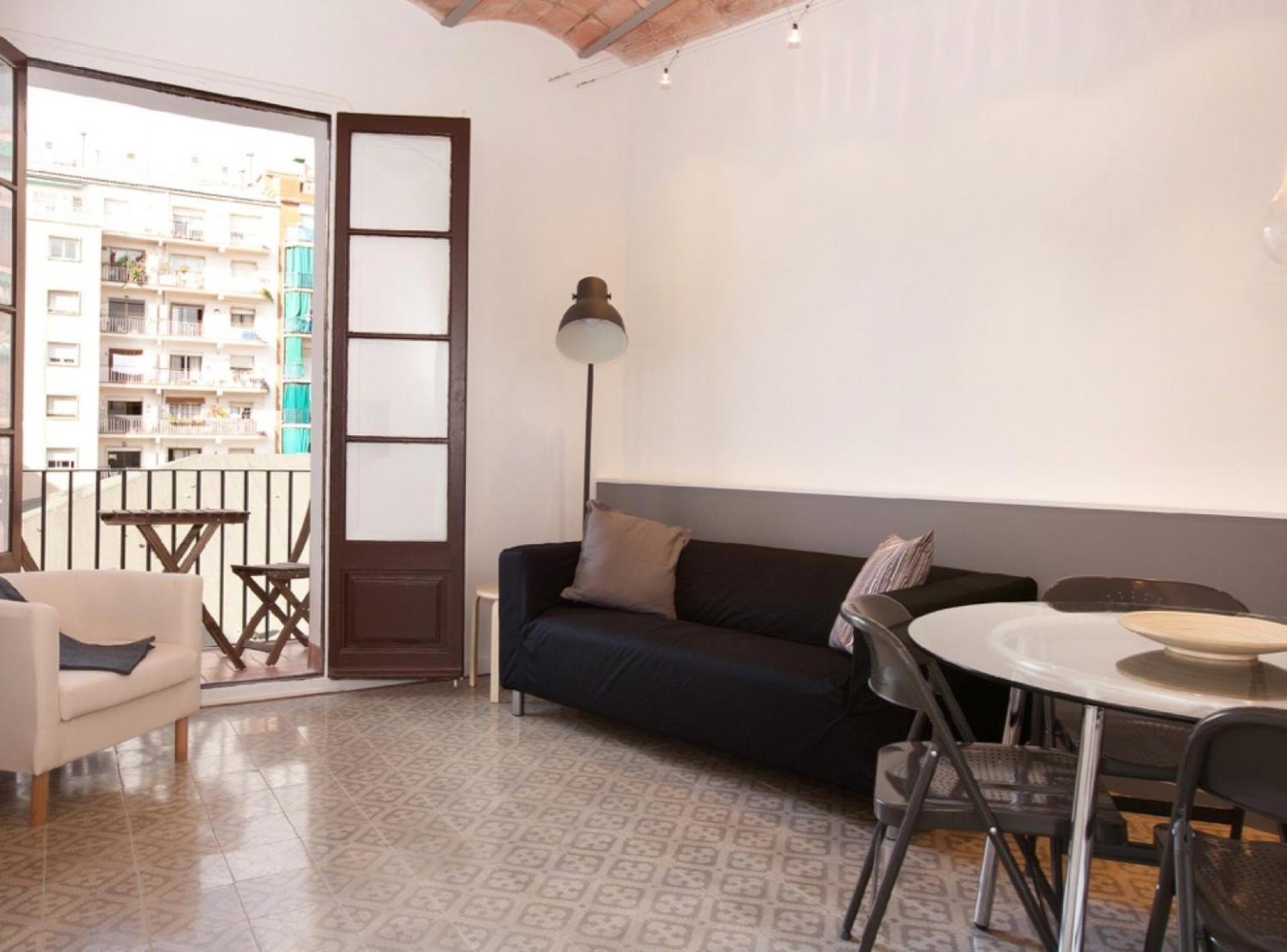 Napoles · Modernist flat close to Sagrada Familia