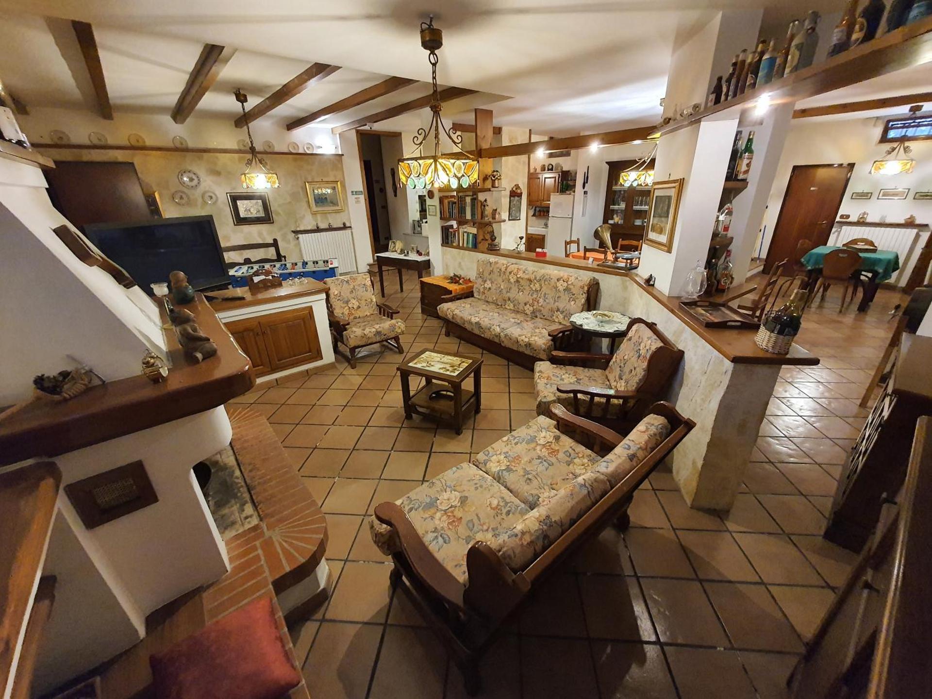 Communal lounge/ TV room