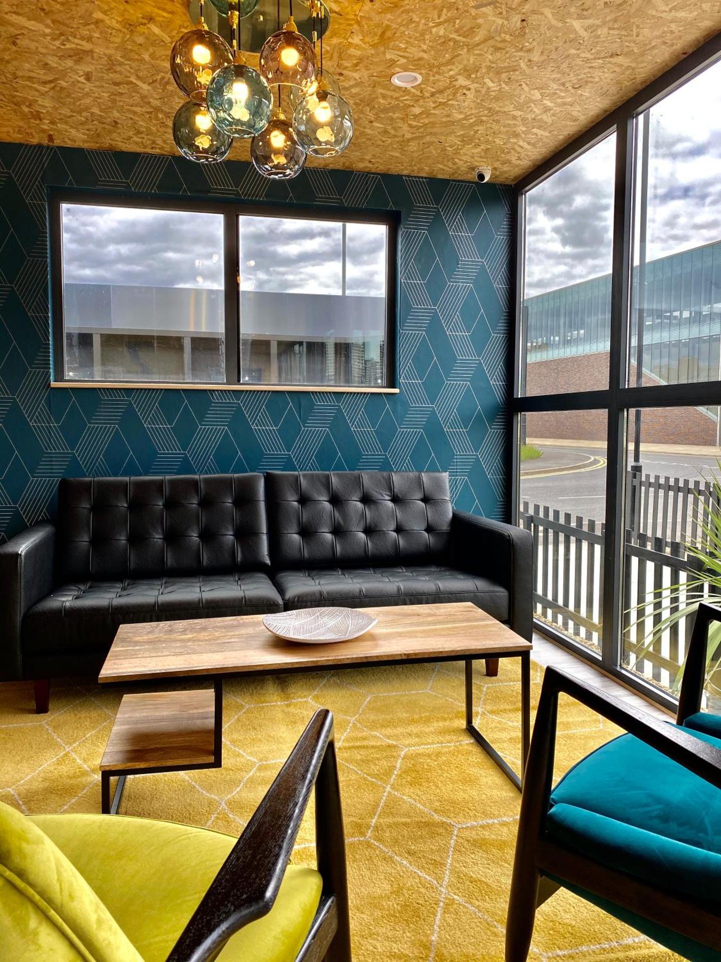 Communal lounge/ TV room