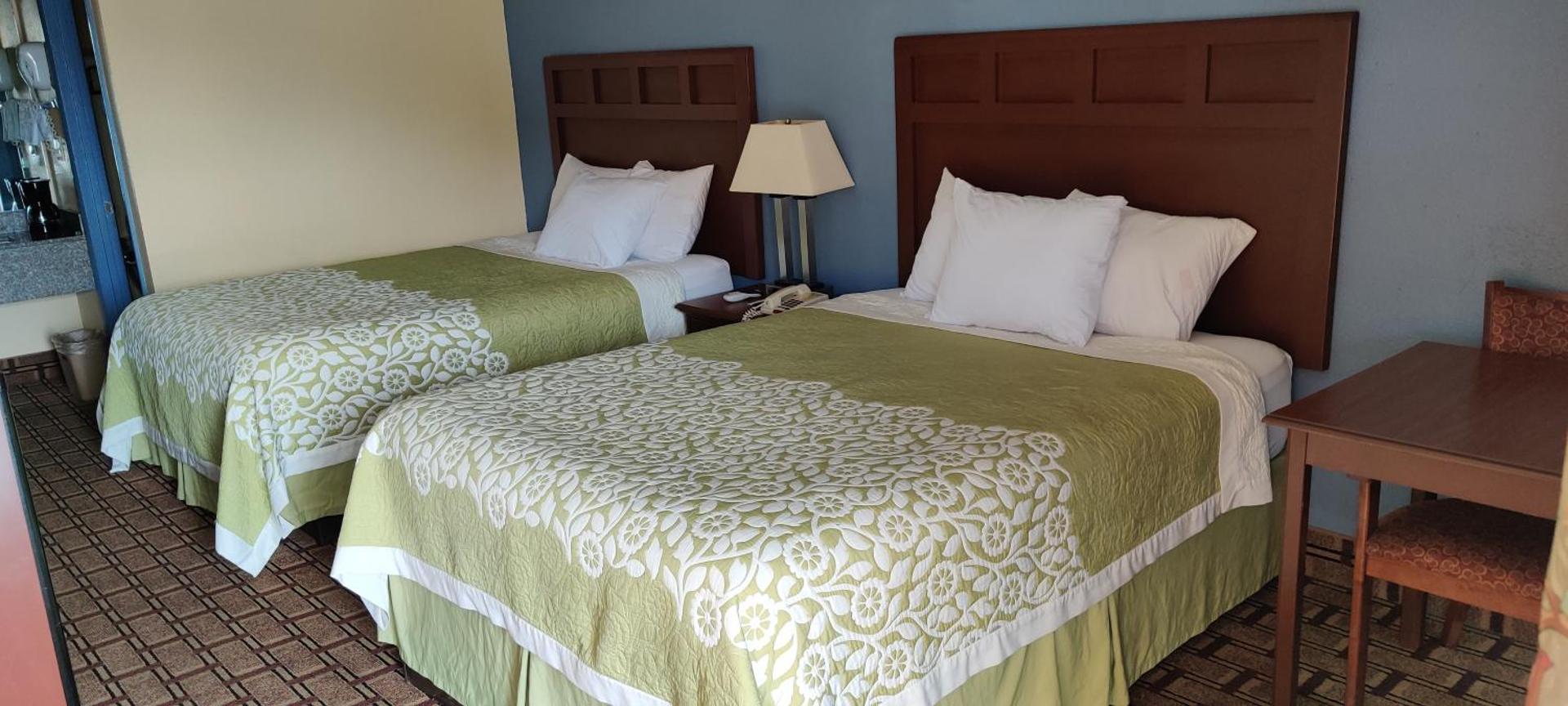 Days Inn by Wyndham Dickson