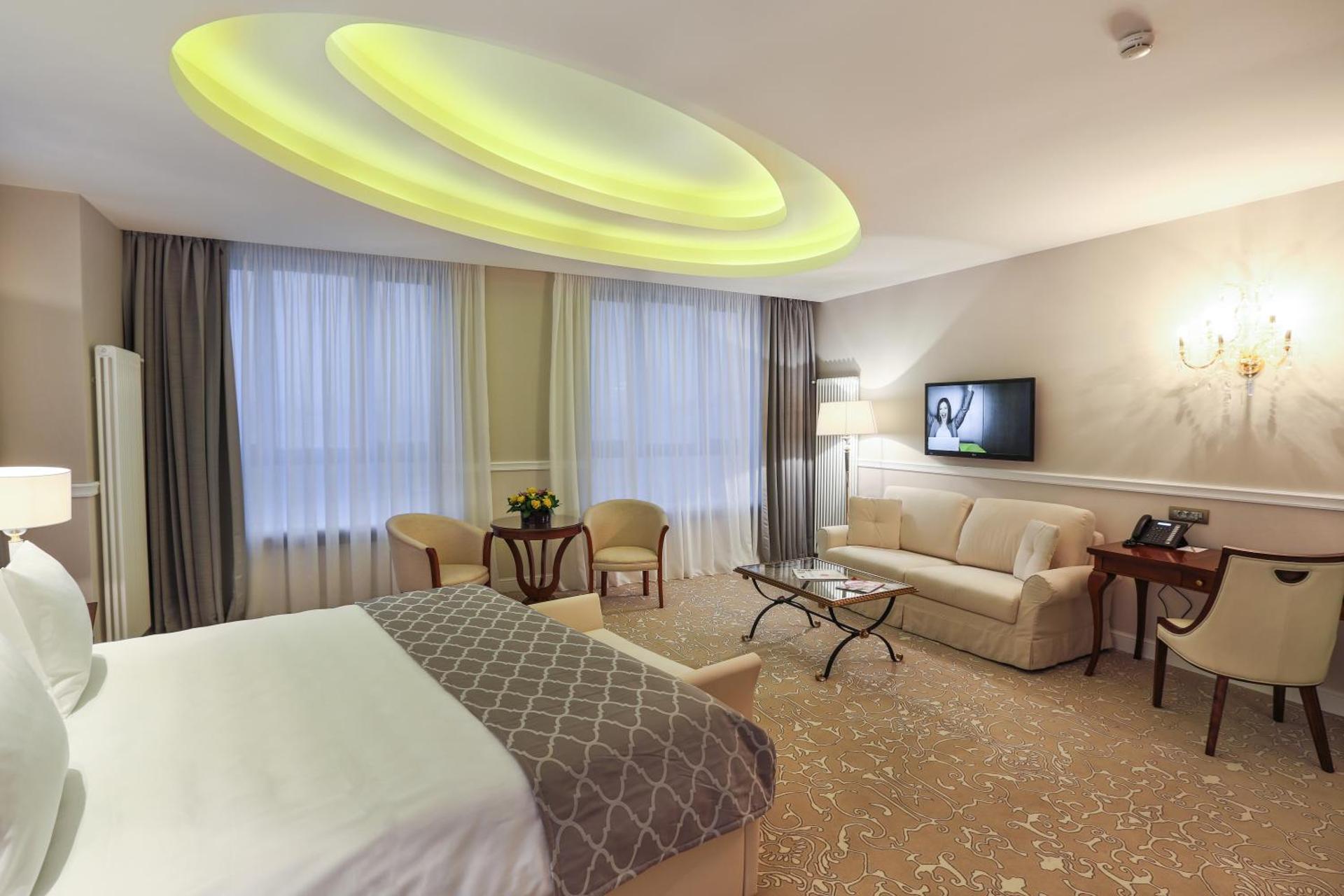 Photo of the whole room