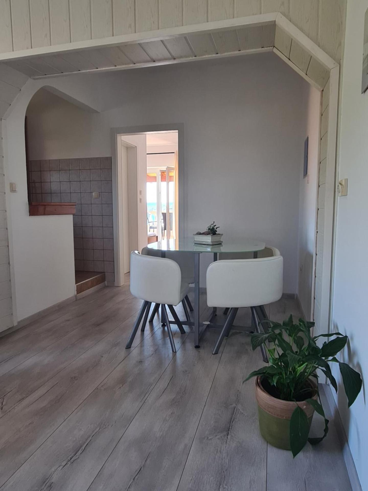 Apartman Karmen