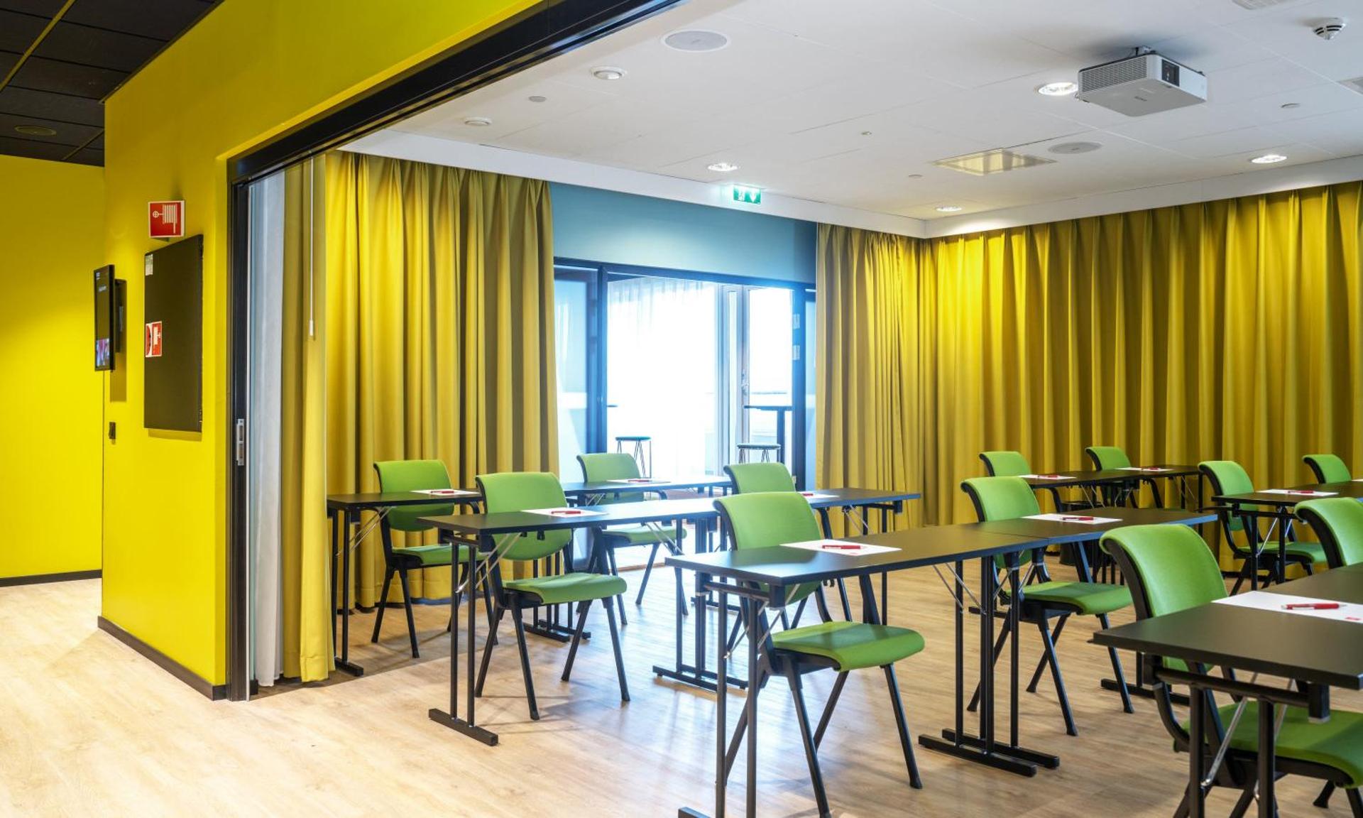 Meeting/conference room