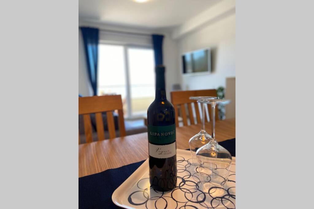 Apartment Sandra (2+2) with a breathtaking view 2