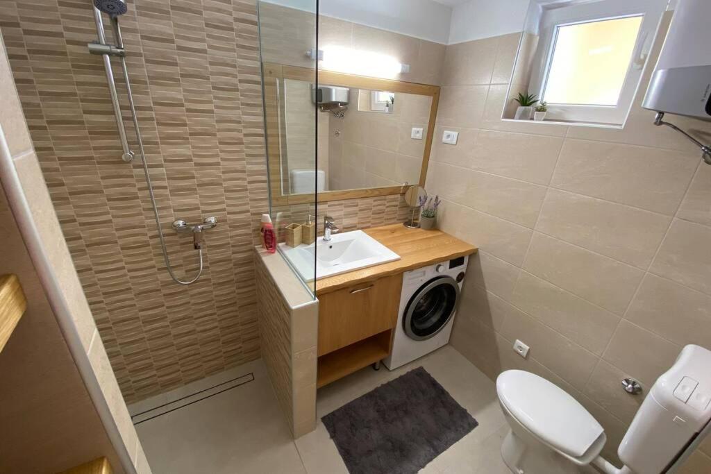 Apartment Sandra (2+2) with a breathtaking view 2