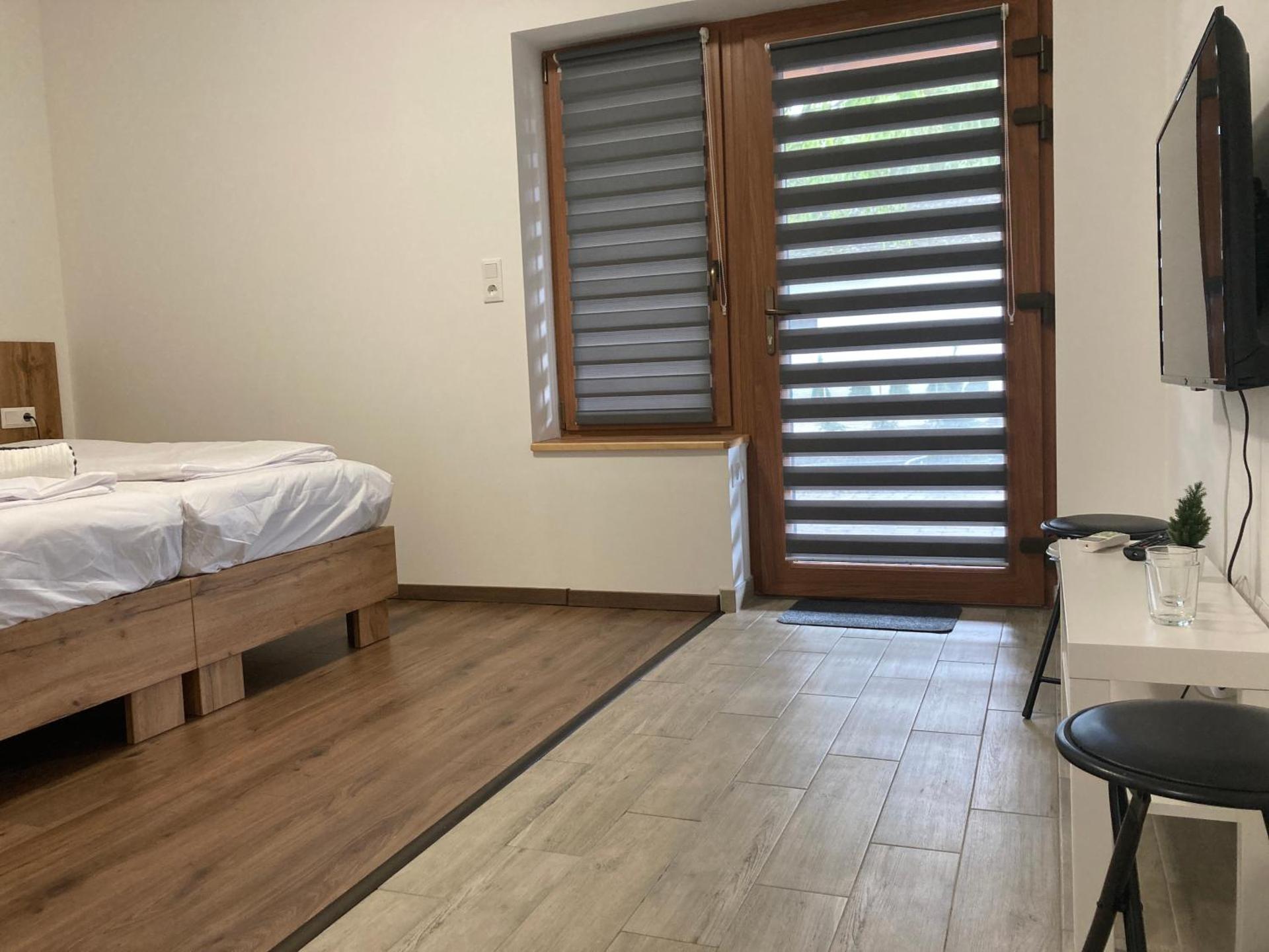 Double or Twin Room with Terrace