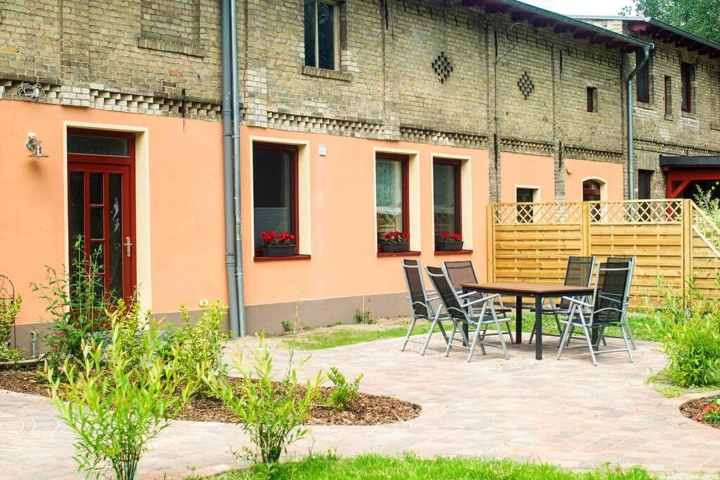 Ferienhaus mit Terrasse und Garten in Wandlitz