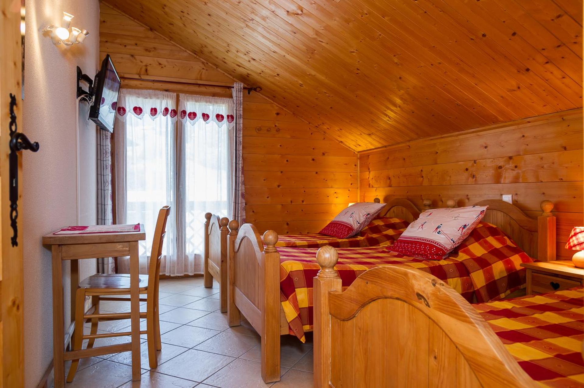 Quadruple Room with Mountain View