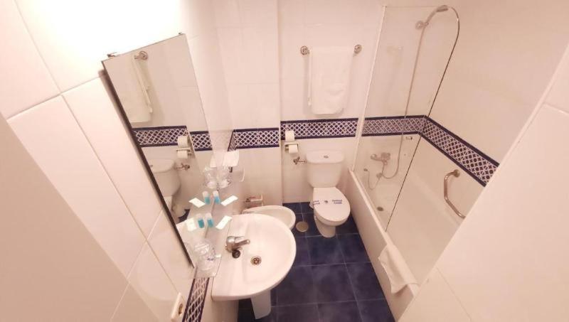 Double or Twin Room with Pool View