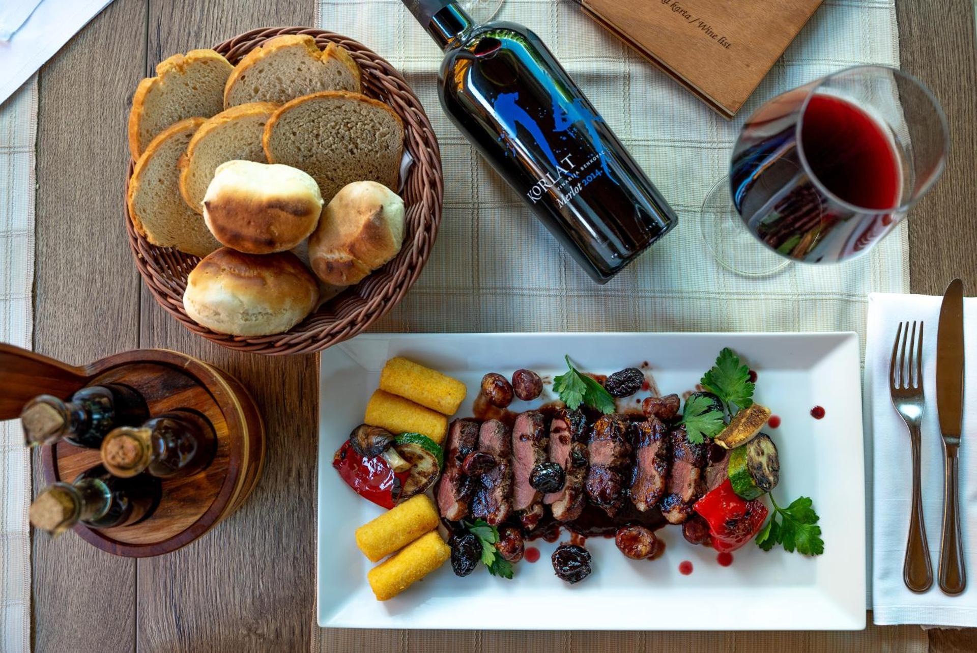 Restaurant/places to eat