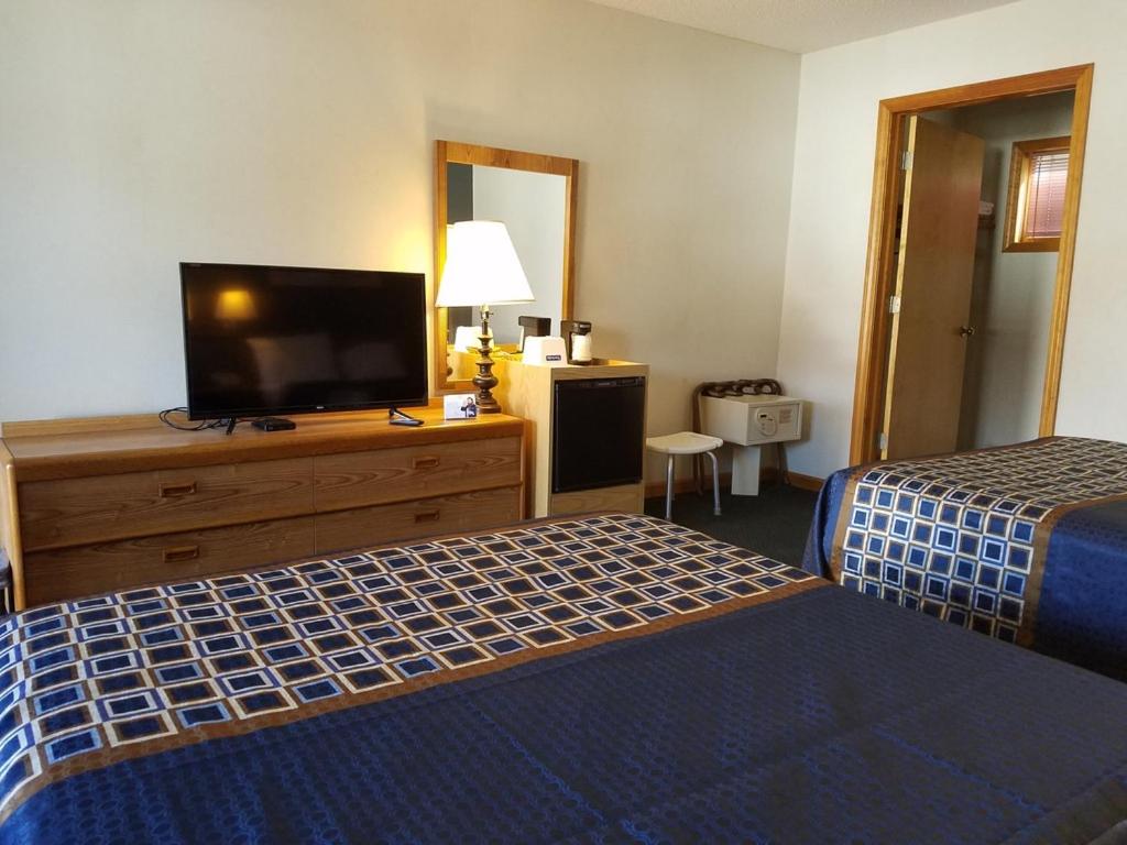 Travelodge by Wyndham Lake George NY