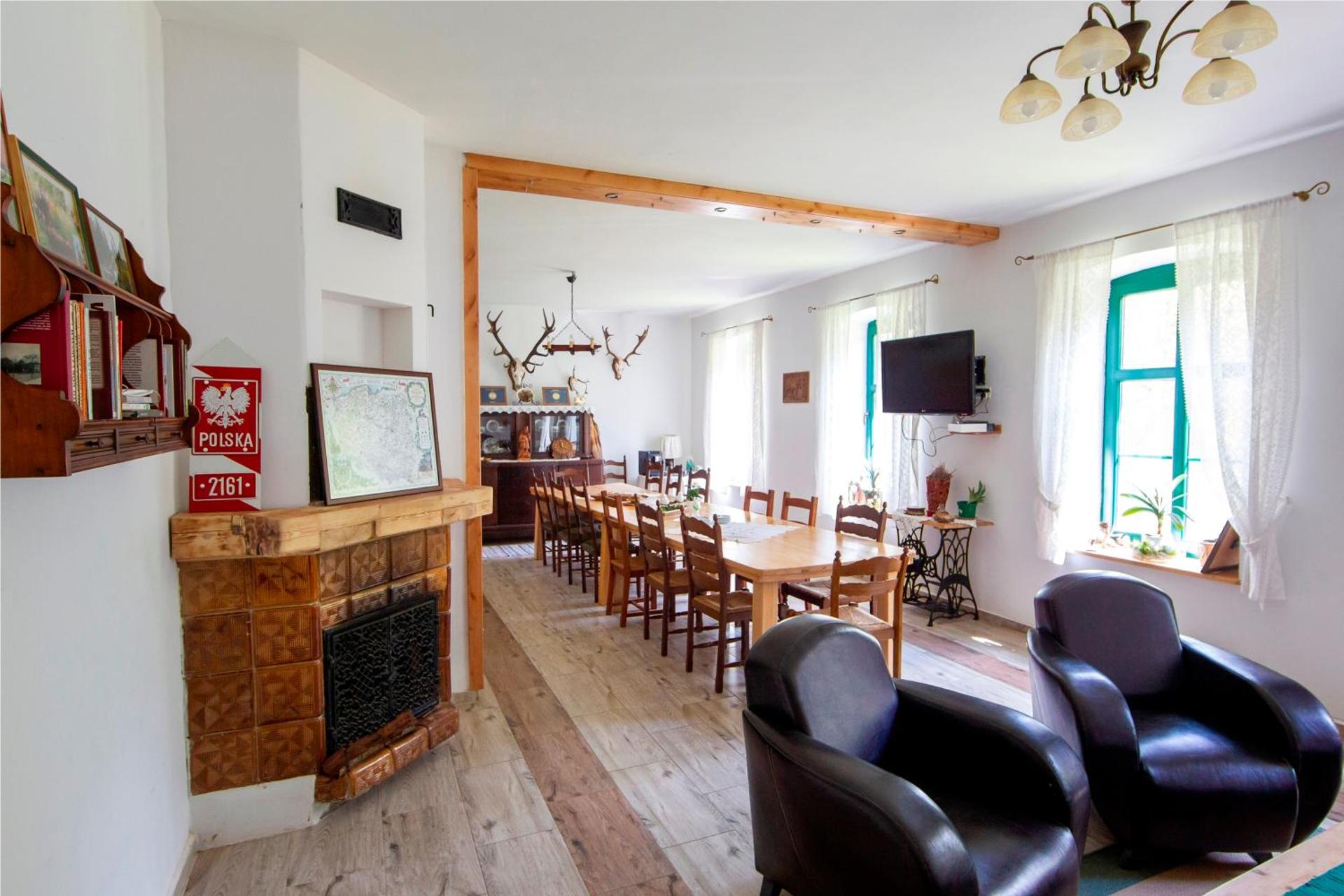 Communal lounge/ TV room