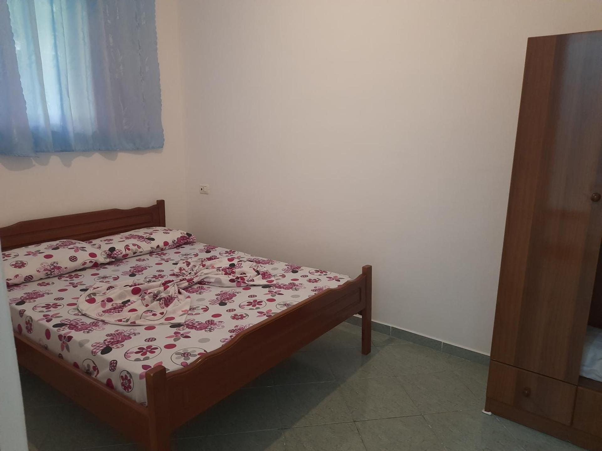 Apartment with Garden View