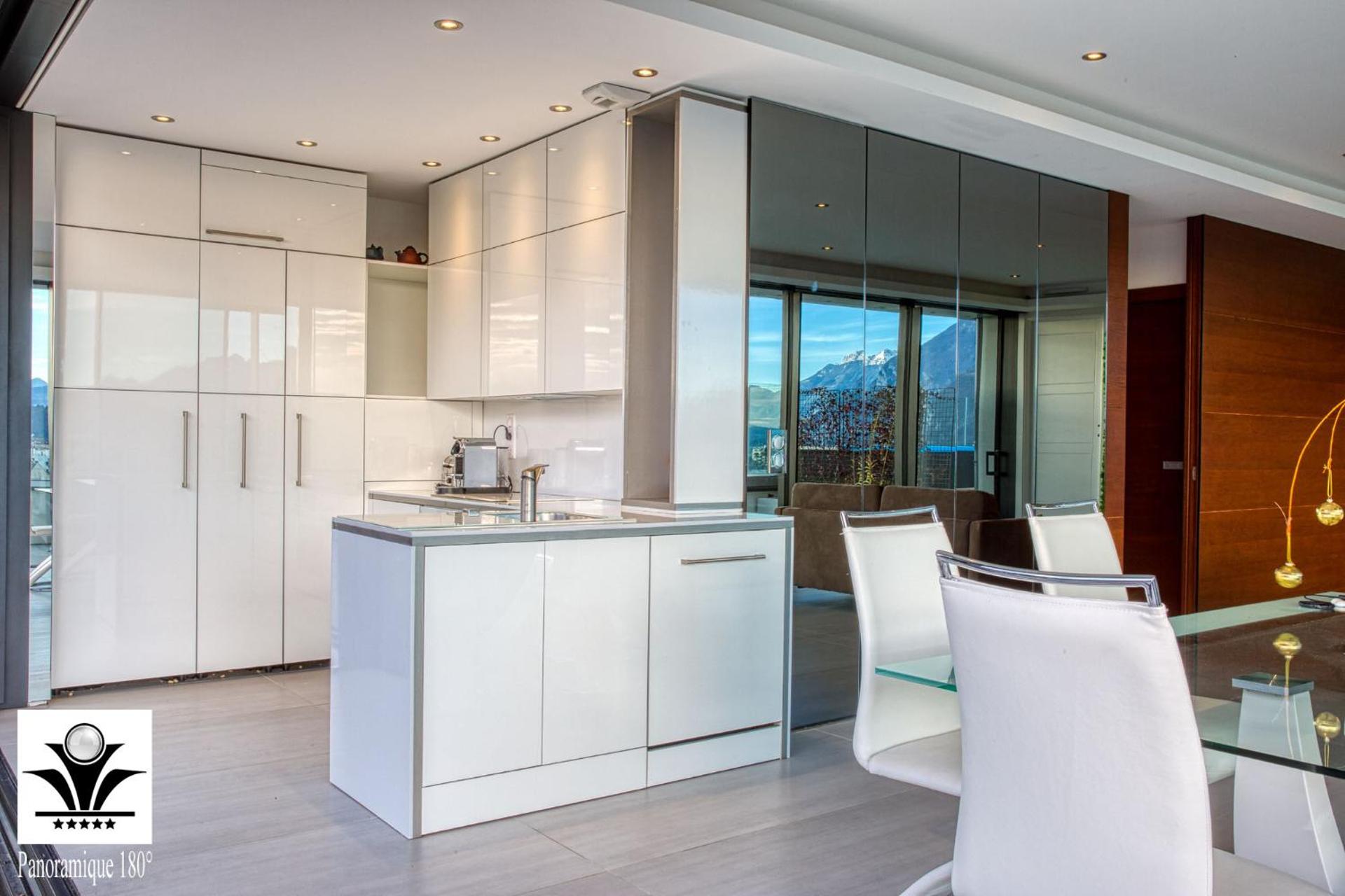 Panoramique 180 lac et montagne et Nid Secret spa romantique