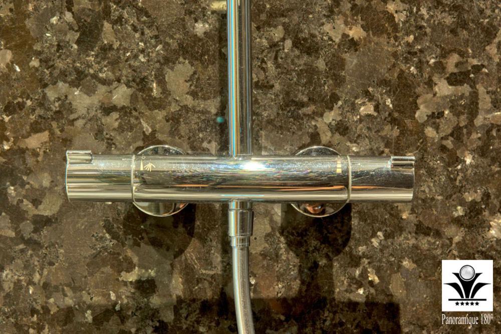 Panoramique 180 lac et montagne et Nid Secret spa romantique