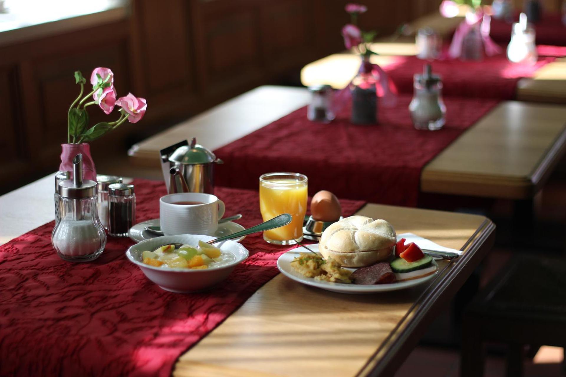 Restaurant/places to eat