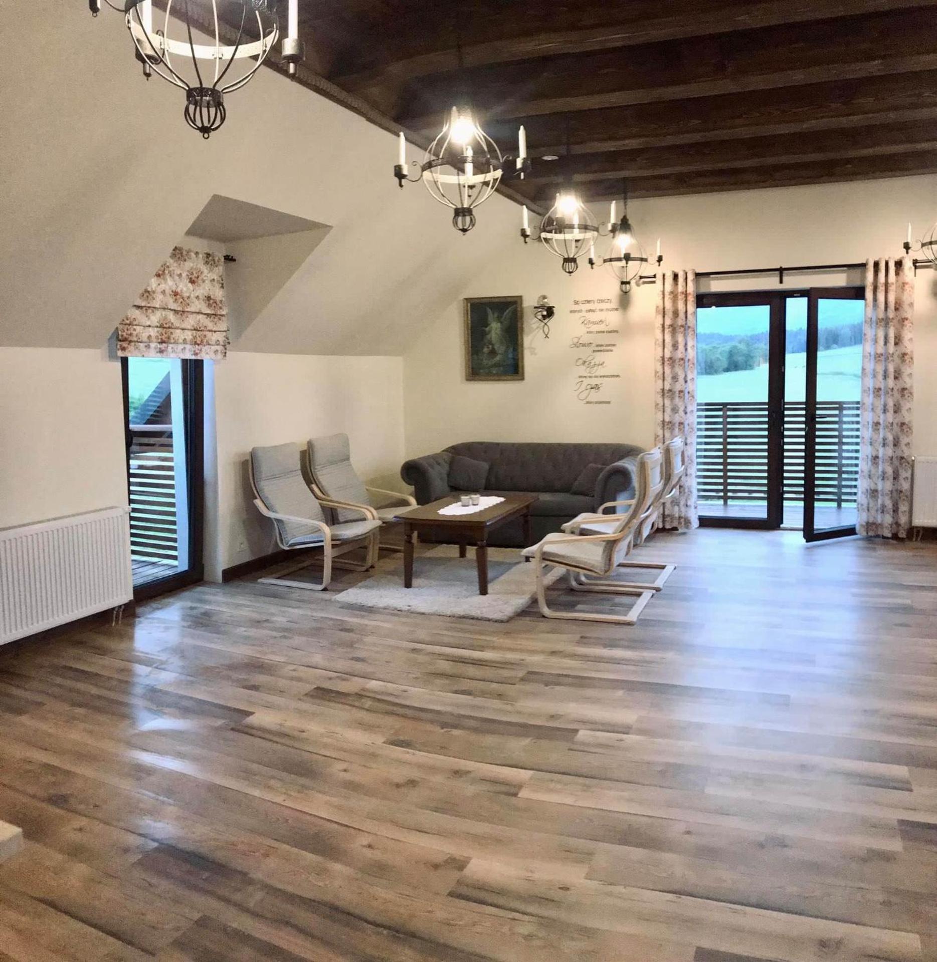 Communal lounge/ TV room