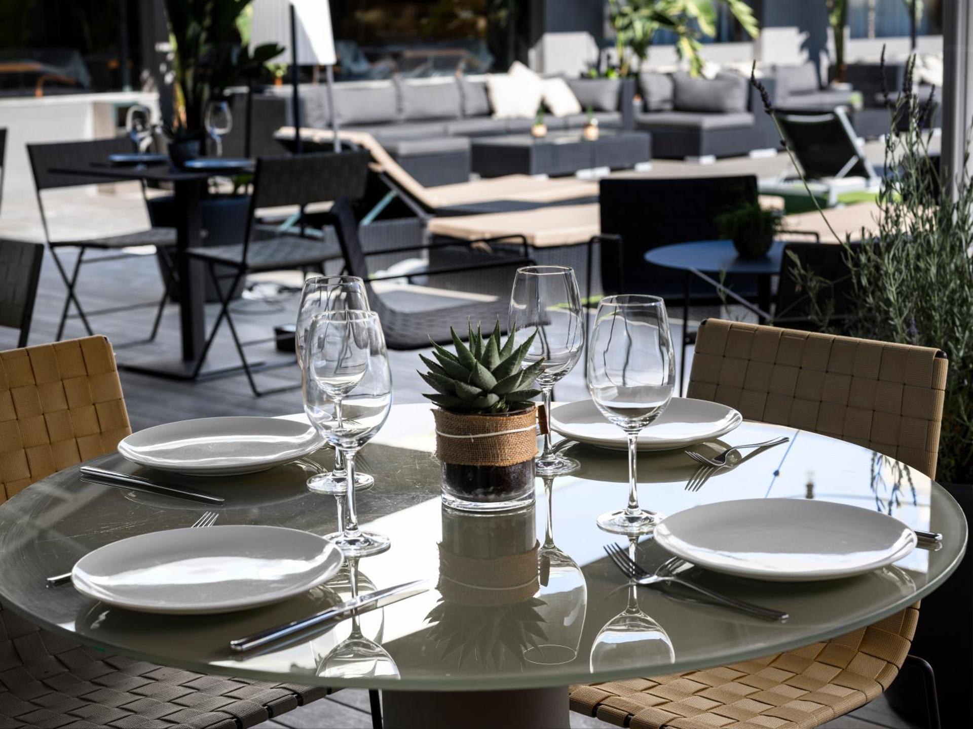 Restaurant/places to eat