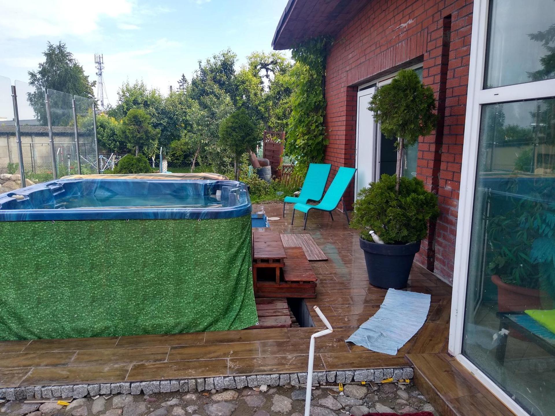 Willa Cosmos & Champion