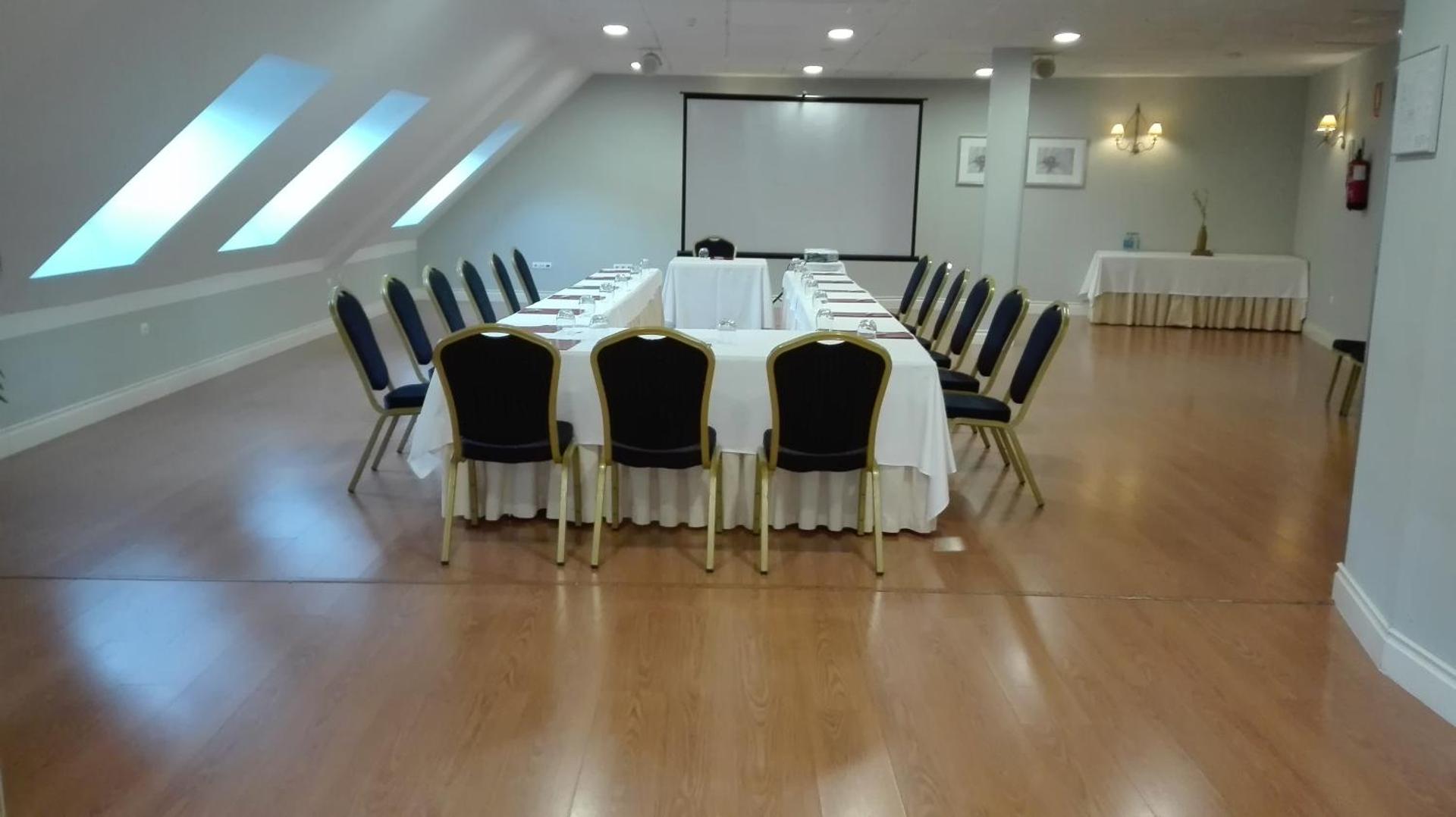 Meeting/conference room