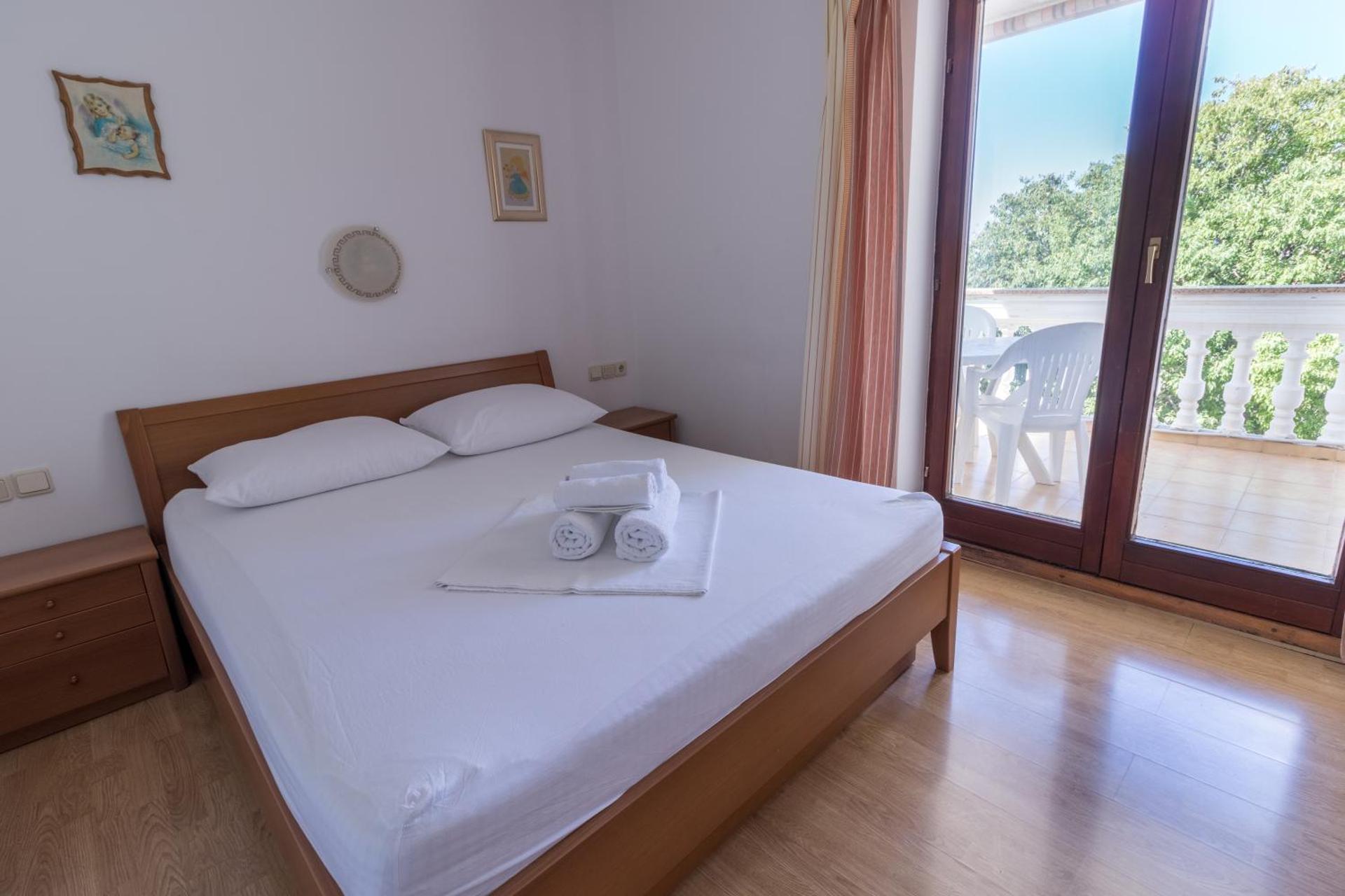 Apartment Dony - Tičić