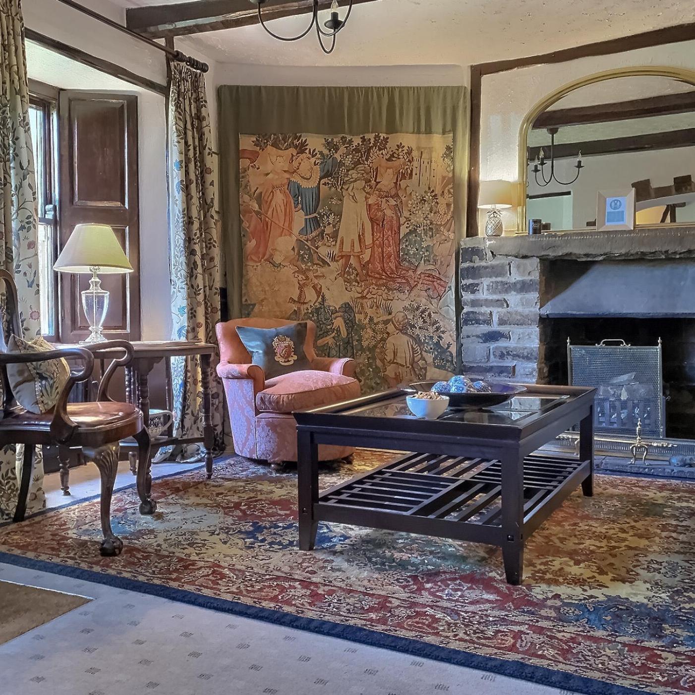 Communal lounge/ TV room