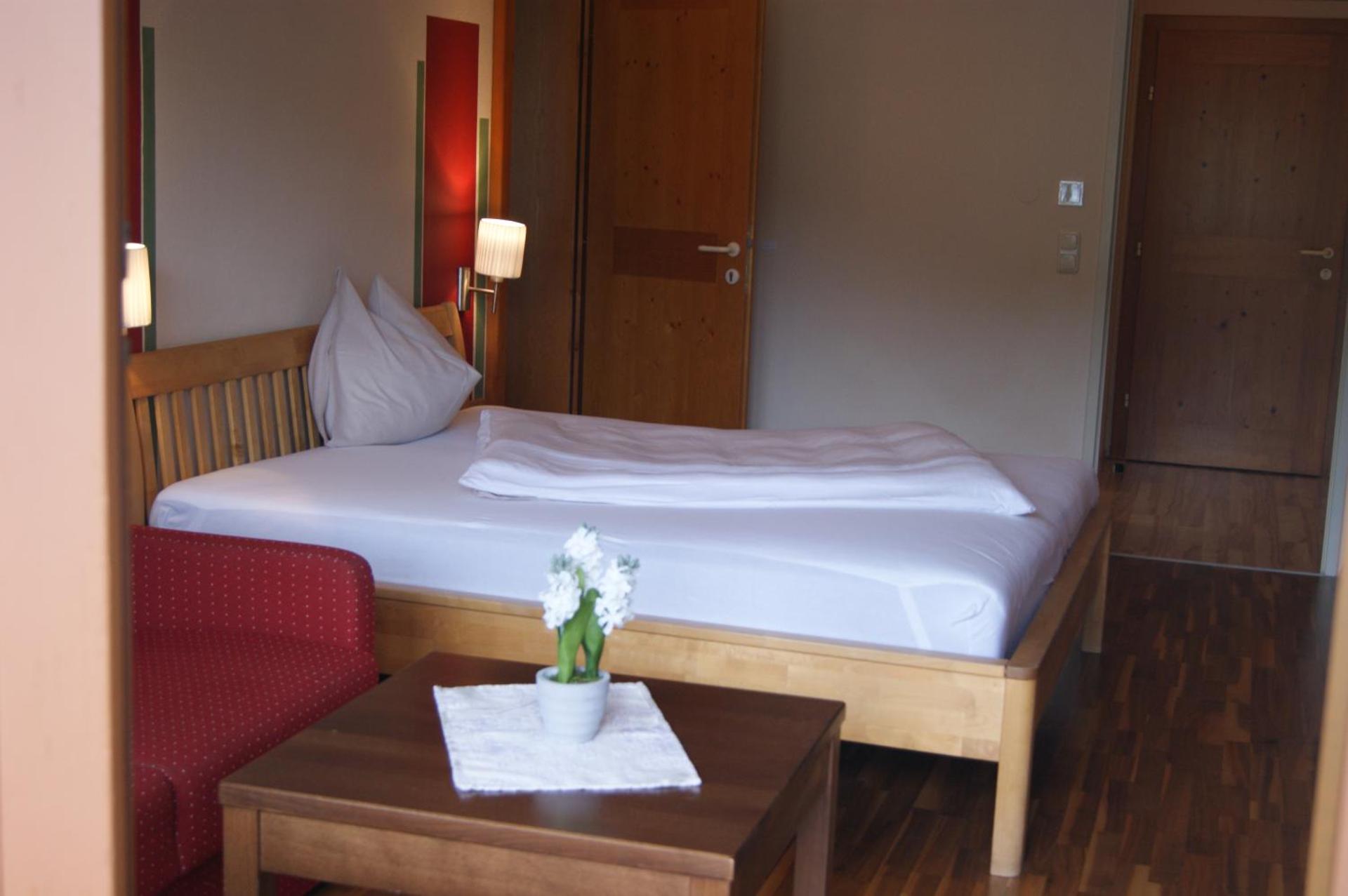 Dachstein West Hotel GmbH-Kirchenwirt Russbach