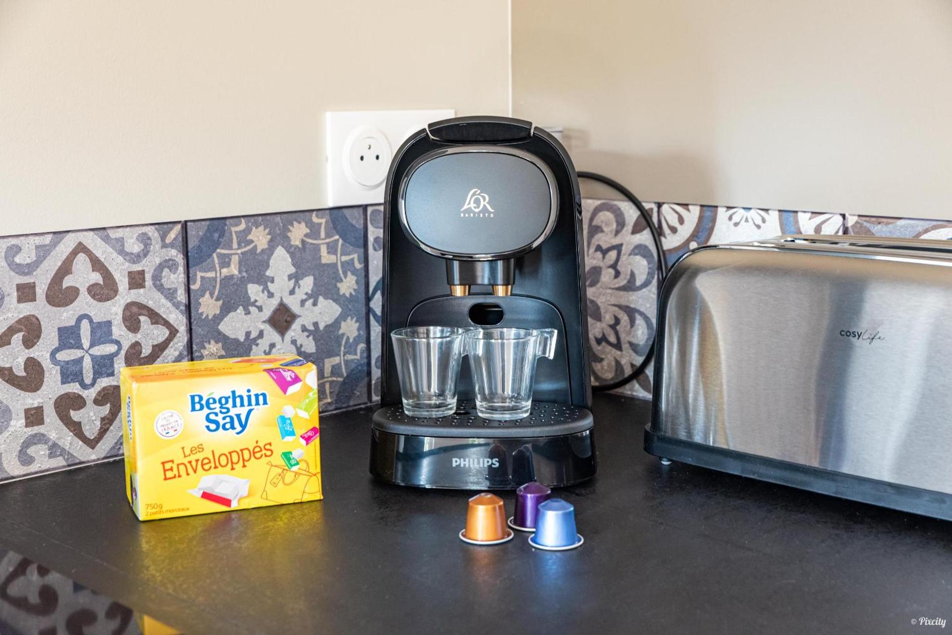 Coffee/tea facilities