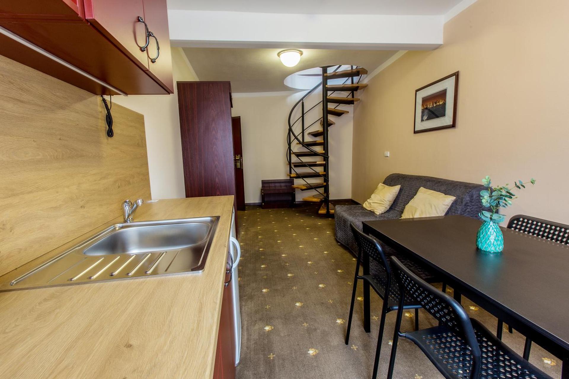 Hotel & Apartments U Černého orla