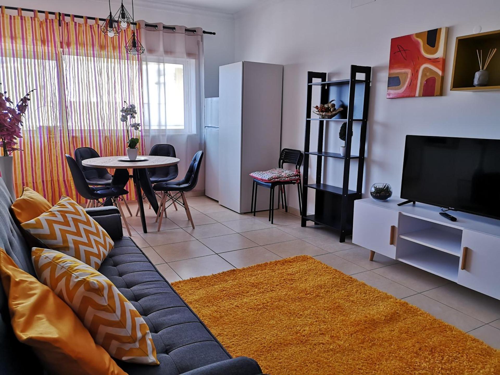 Communal lounge/ TV room