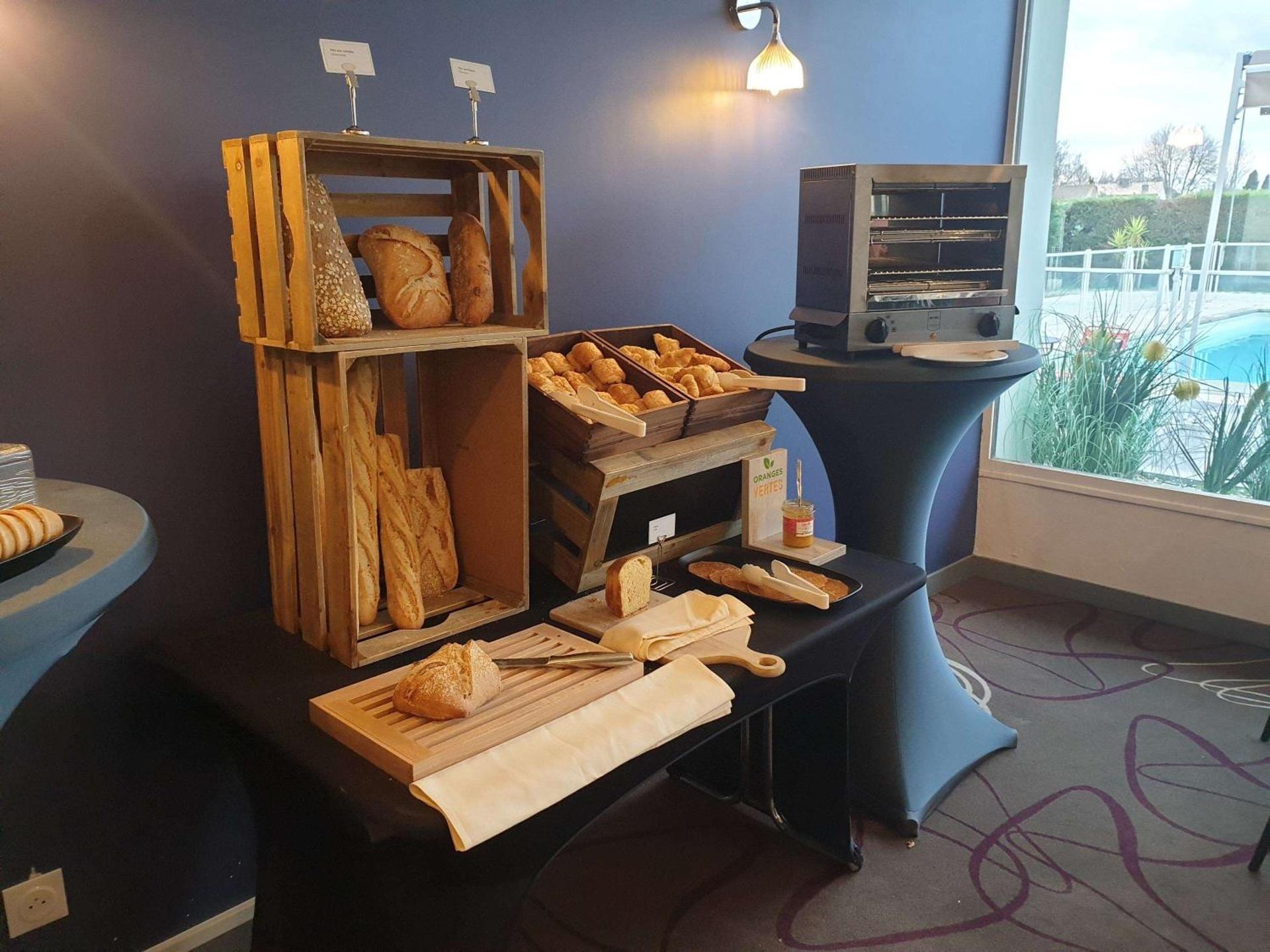 Restaurant/places to eat