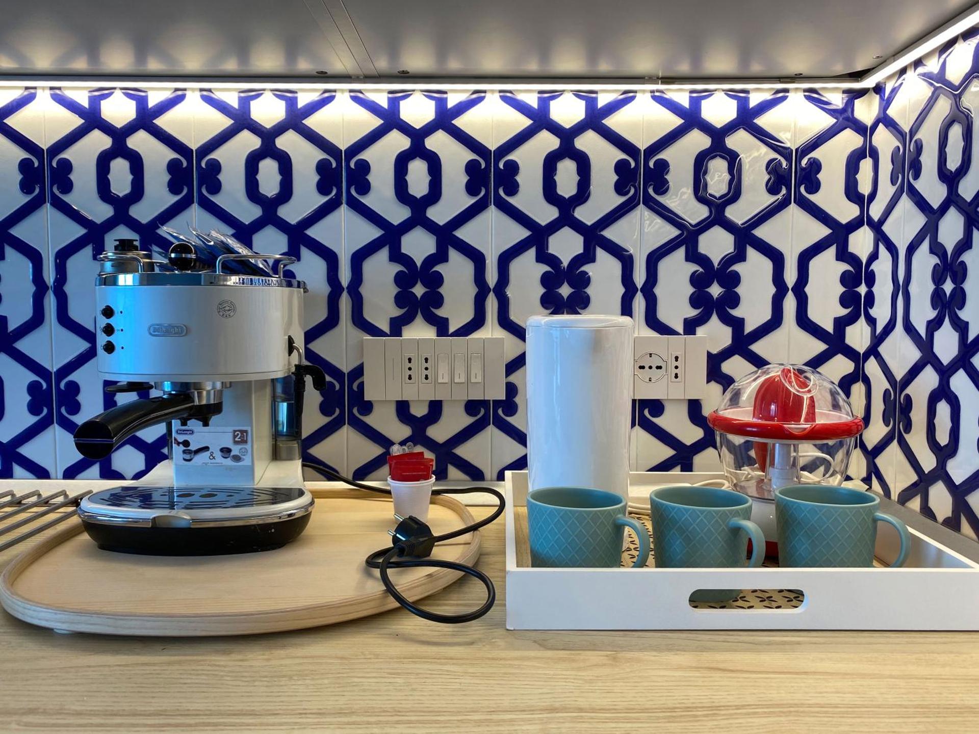 Coffee/tea facilities