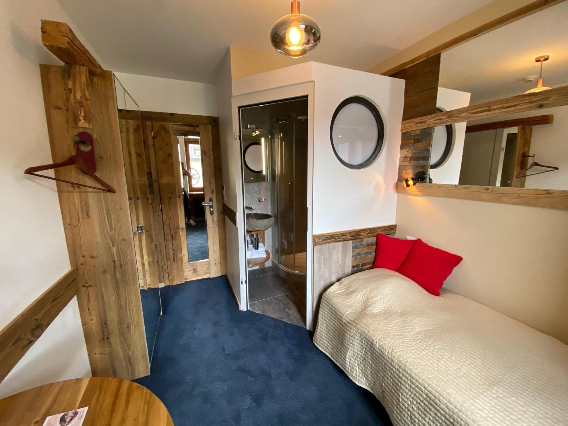 HOTEL de la Truite & SPA Le petit Nautilus