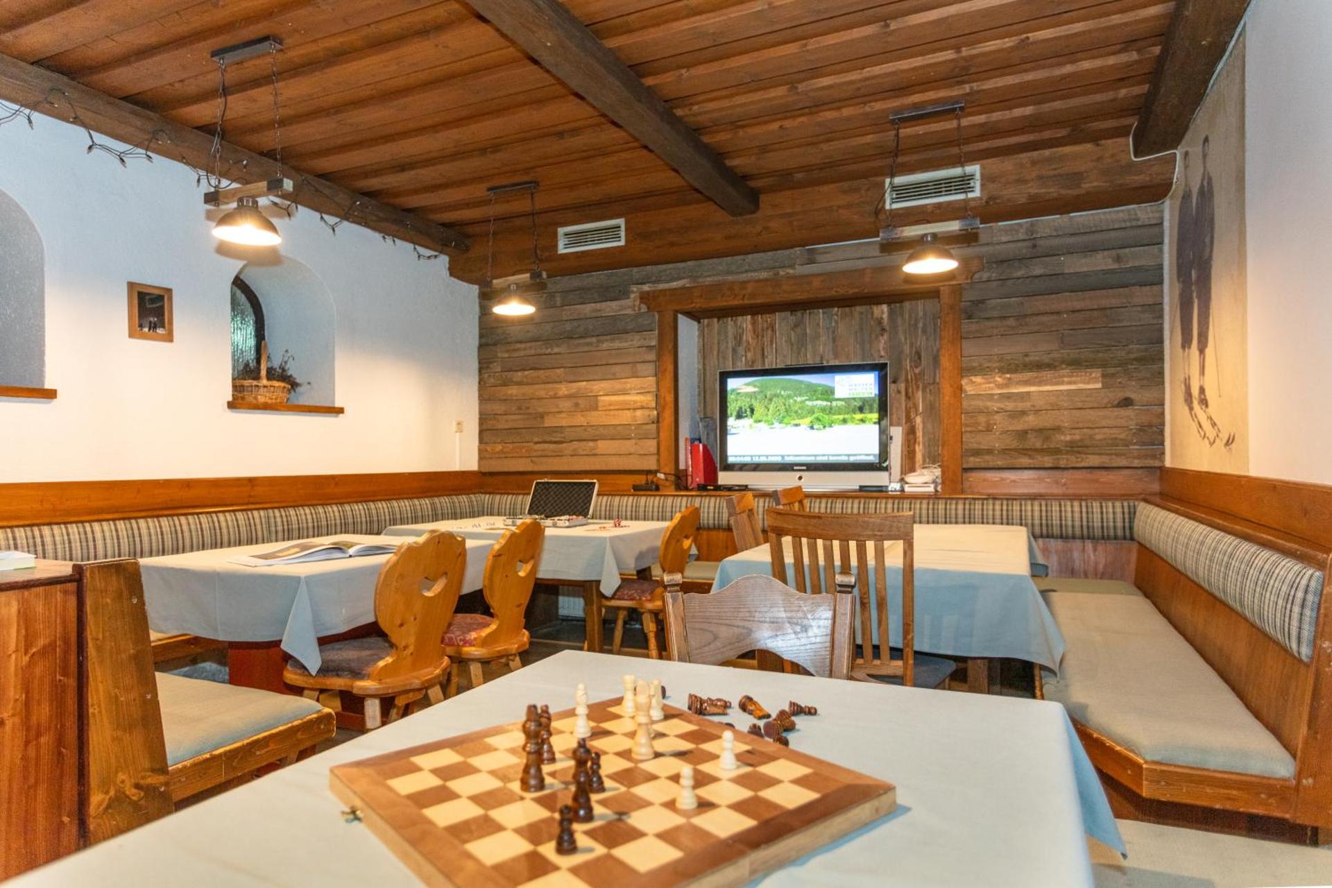 Communal lounge/ TV room