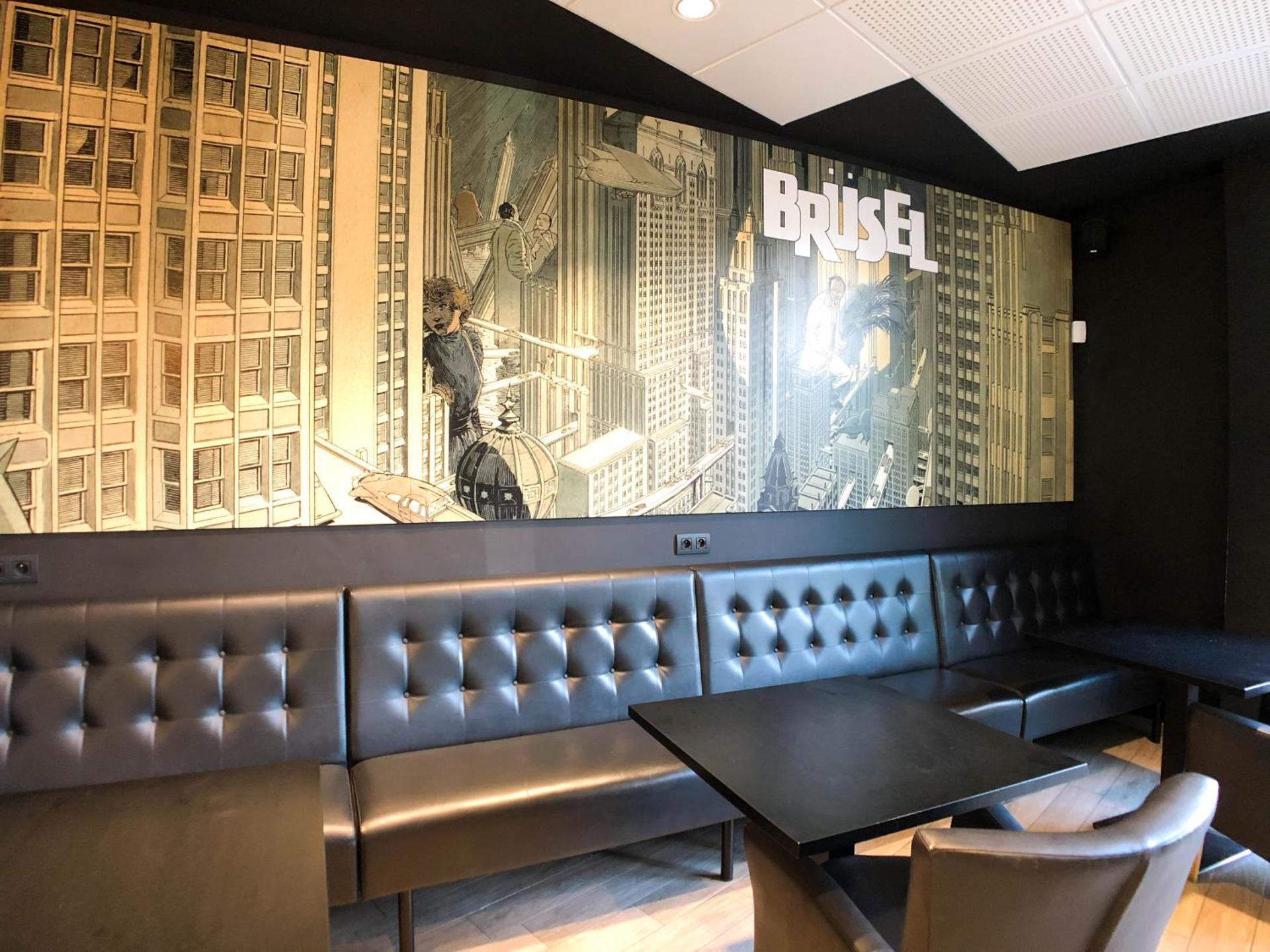 Communal lounge/ TV room