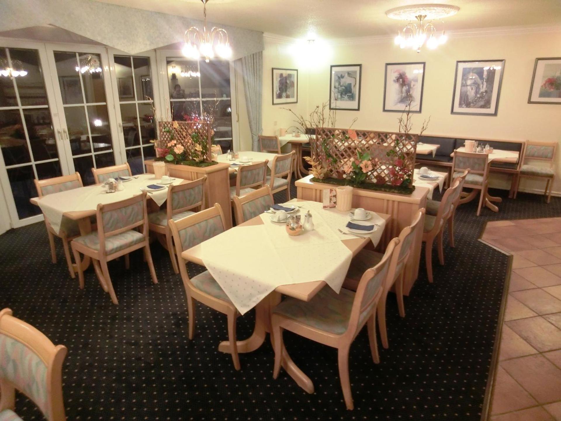 Restaurant/places to eat