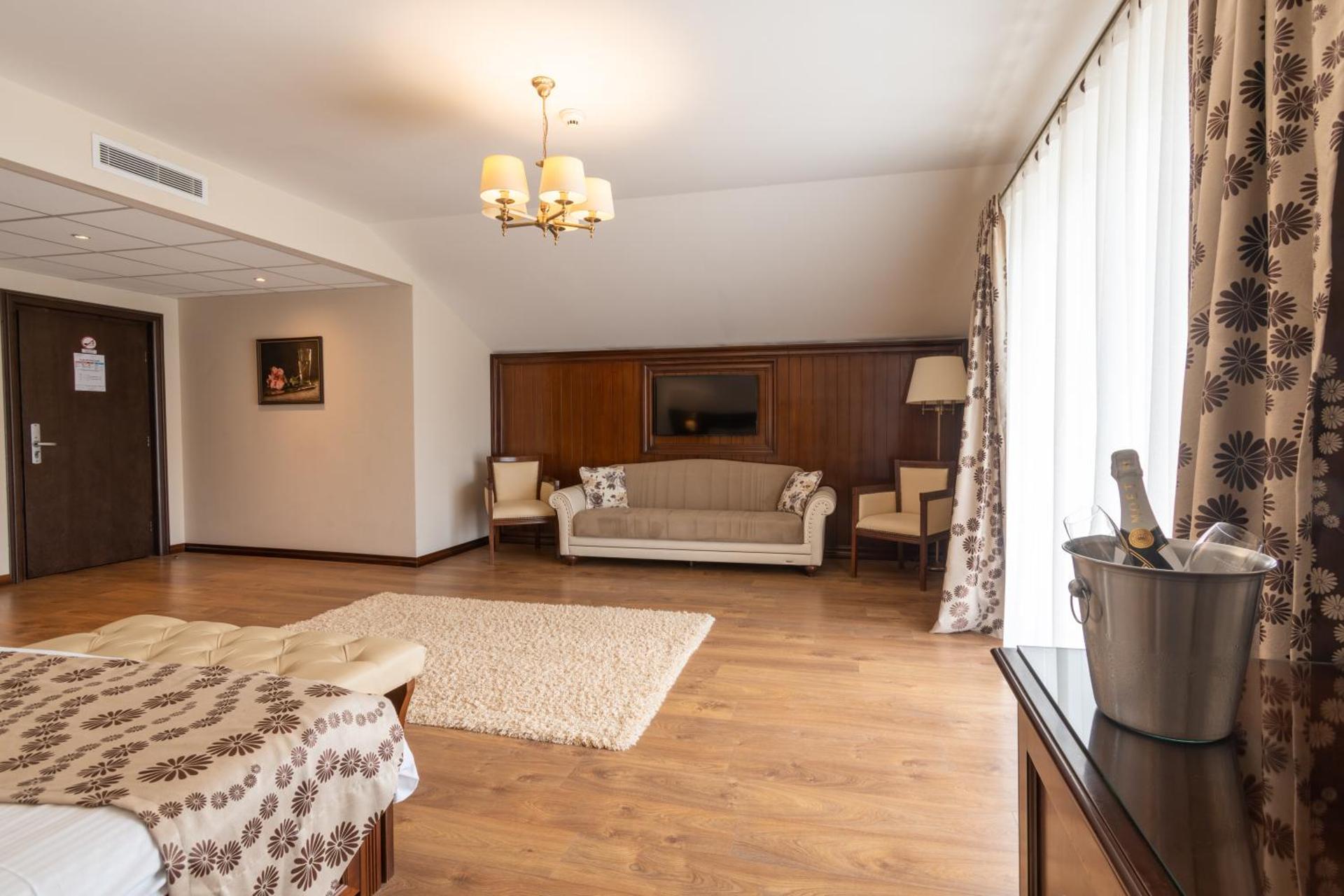 Photo of the whole room